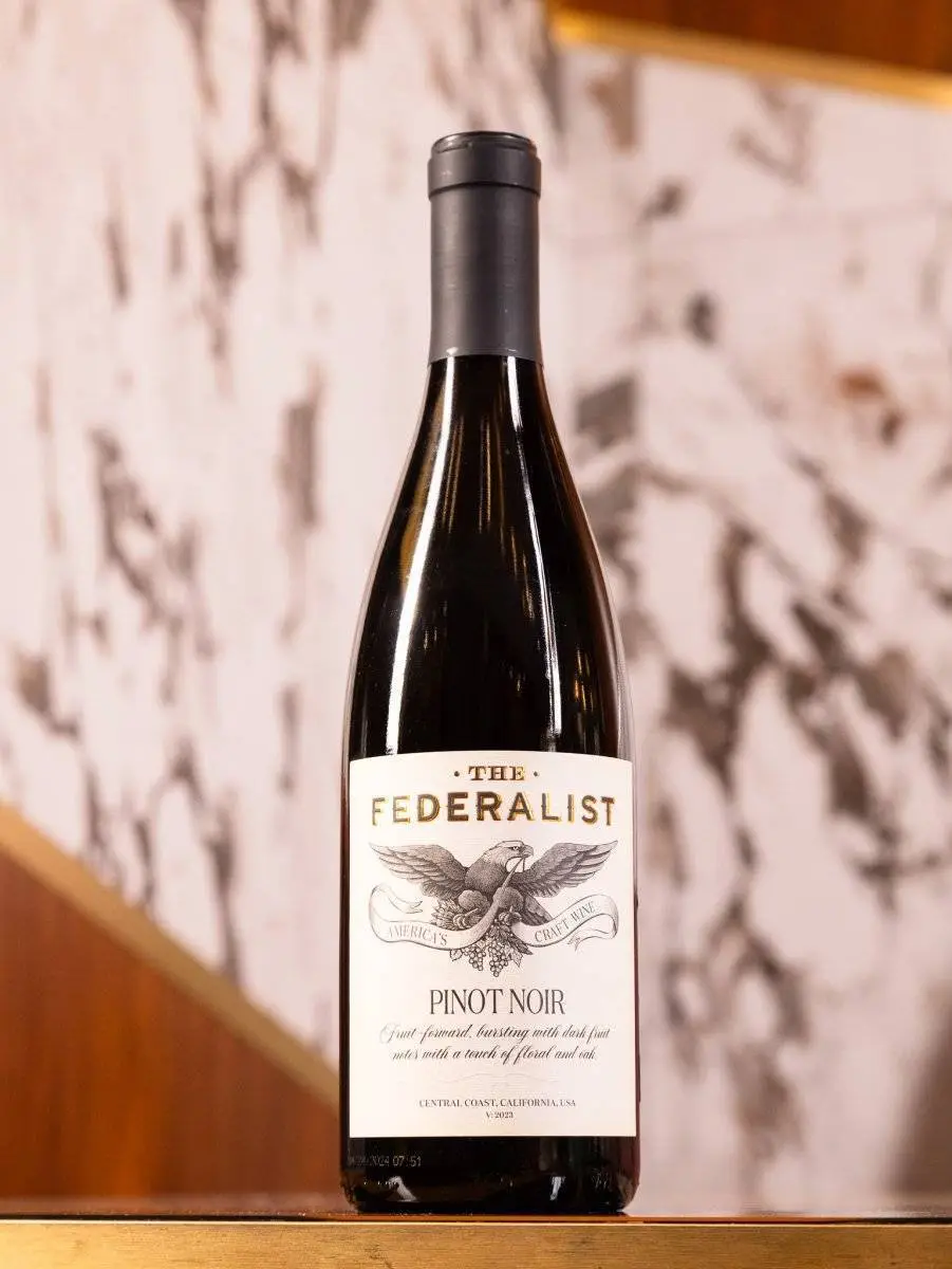 Вино The Federalist Pinot Noir Central Coast / Федералист Пино Нуар Сентрал Кост