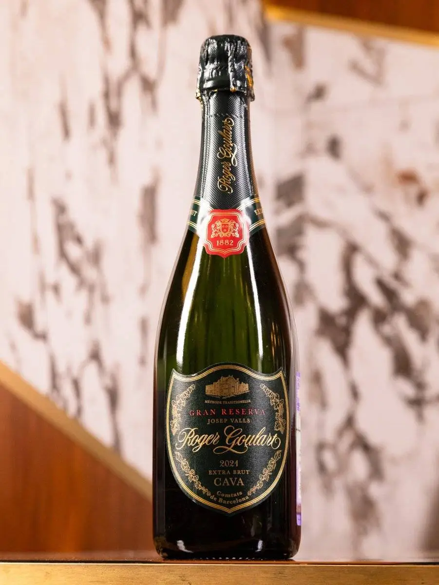 Игристое вино Roger Goulart Gran Reserva Josep Valls Cava Extra Brut / Рожер Гуларт Гран Резерва Жозеп Вальс Кава