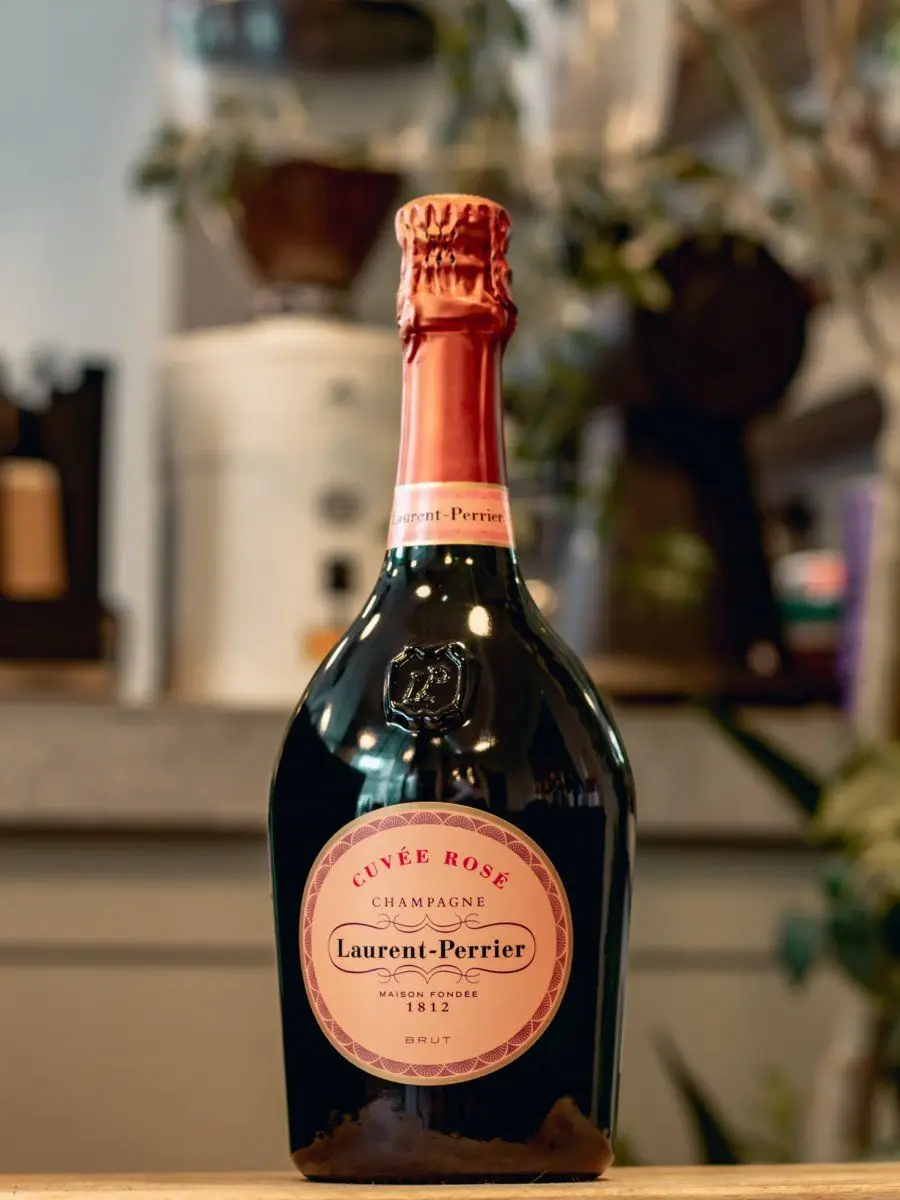 Купить шампанское Laurent-Perrier Cuvee Rose Brut - лучшая цена и