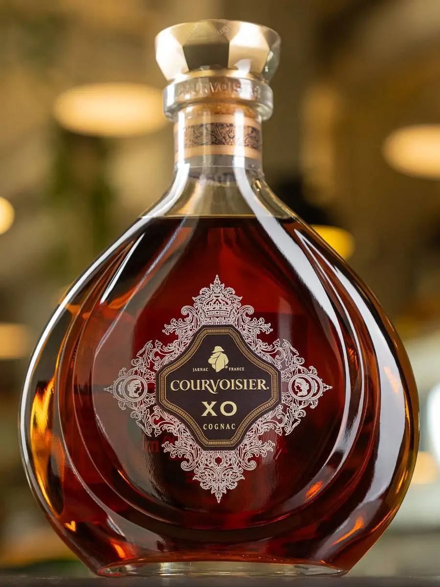 Бутылка Courvoisier XO