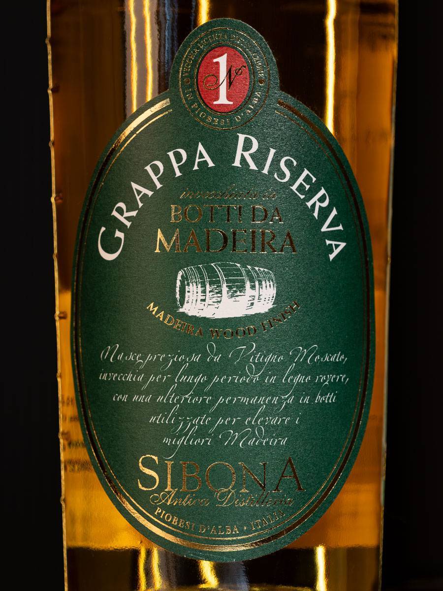 Граппа Sibona Grappa Riserva Madeira Wood Finish / Сибона Ризерва Мадейра Вуд Финиш