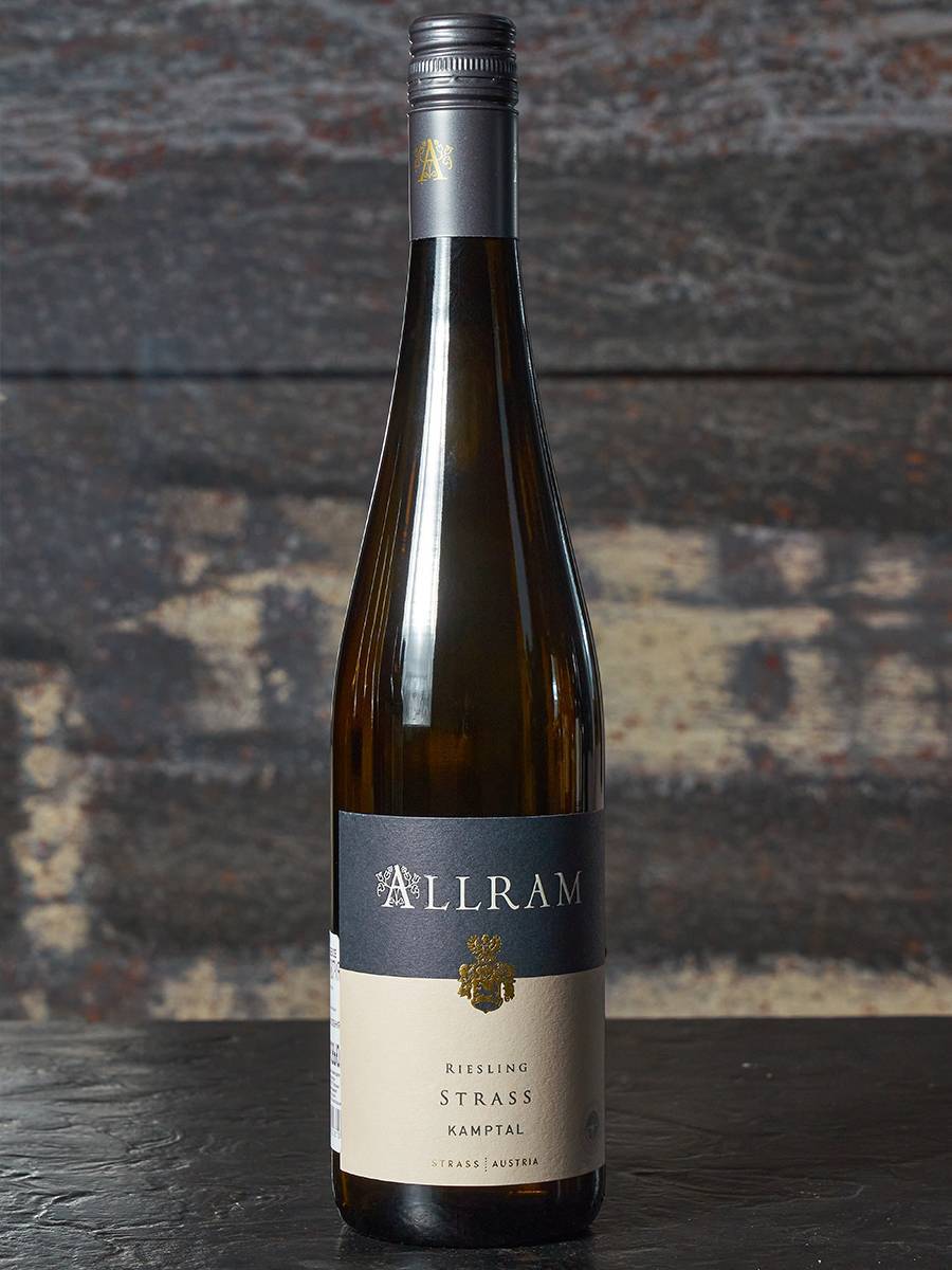 Вино Allram Riesling Strassertaler Kamptal купить в винном ресторане Остерия - лучшая цена Вино Allram Riesling Strassertaler Kamptal / Рислинг Кампталь Штрасс Аллрам