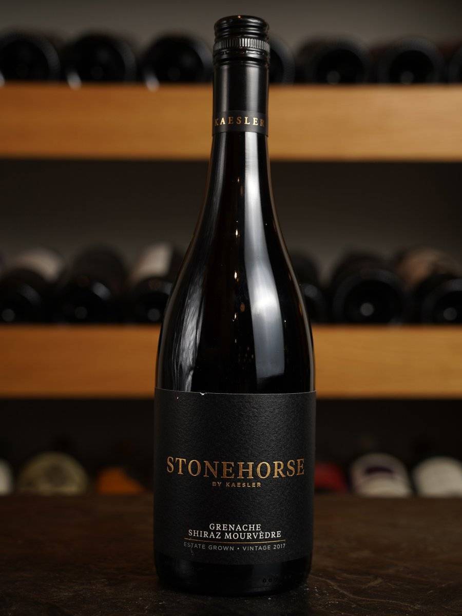 Вино Kaesler Stonehorse купить в винном ресторане Остерия - лучшая цена Вино Kaesler Stonehorse / Стоунхорс Гренаш Шираз Мурведр