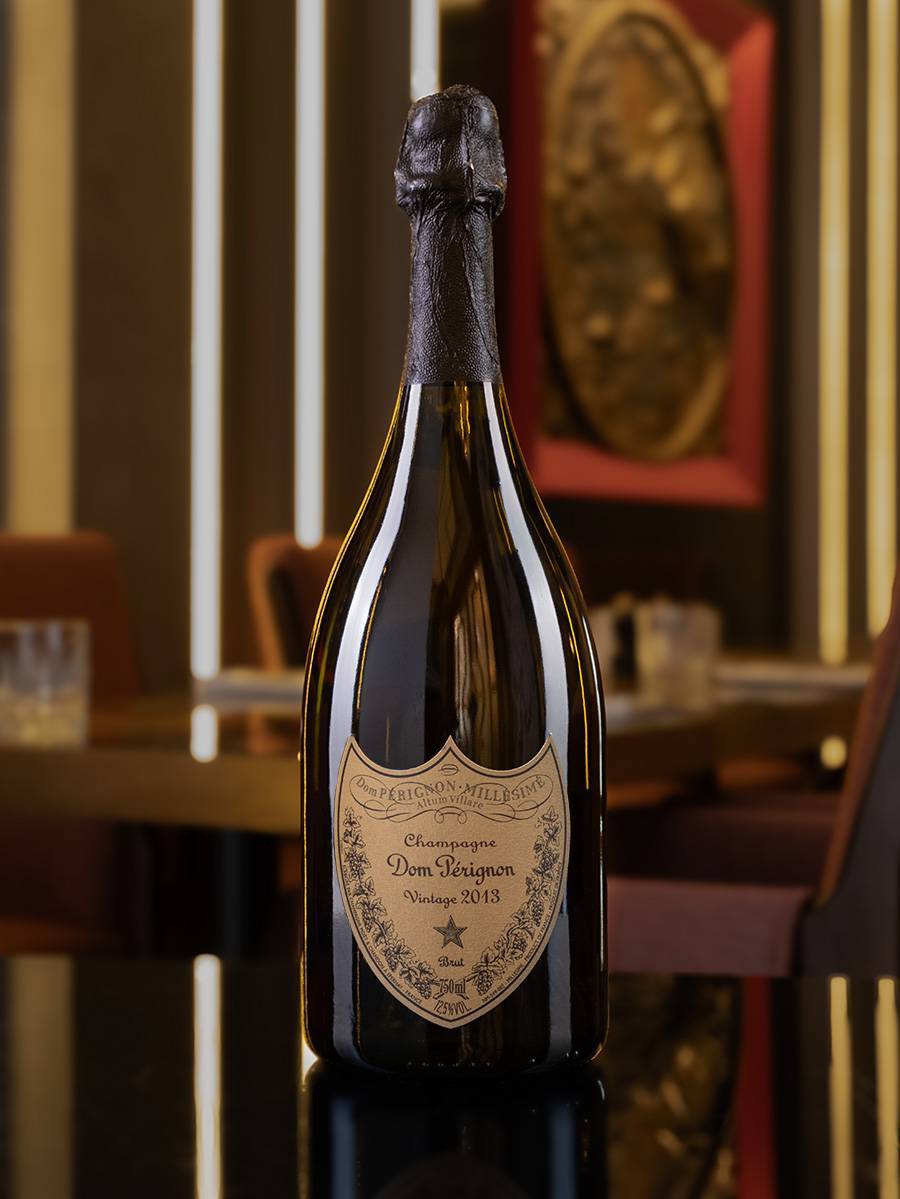 Шампанское Dom Perignon Vintage 2013 купить в винном ресторане Остерия - лучшая цена Шампанское Dom Perignon Vintage 2013 / Дом Периньон Винтаж