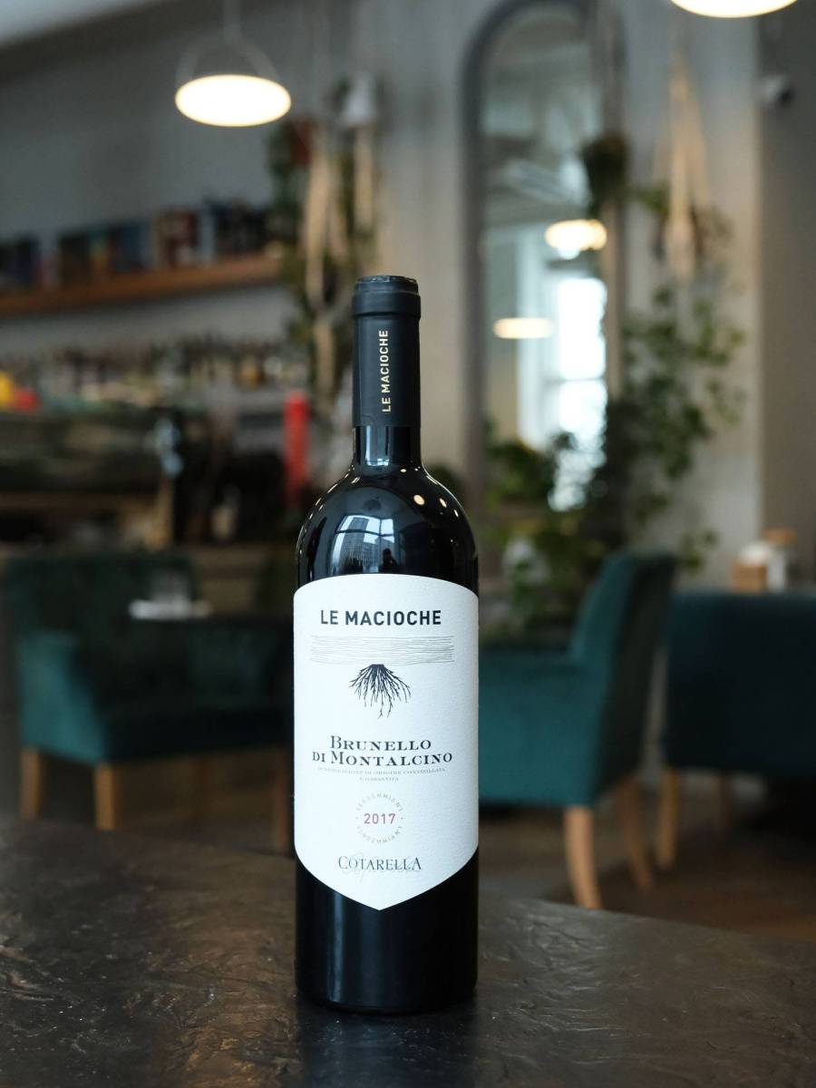 Вино Le Macioche Brunello di Montalchino 2017 купить в винном ресторане Остерия - лучшая цена Вино Le Macioche Brunello di Montalchino 2017 / Ле Мачоке Брунелло ди Монтальчино