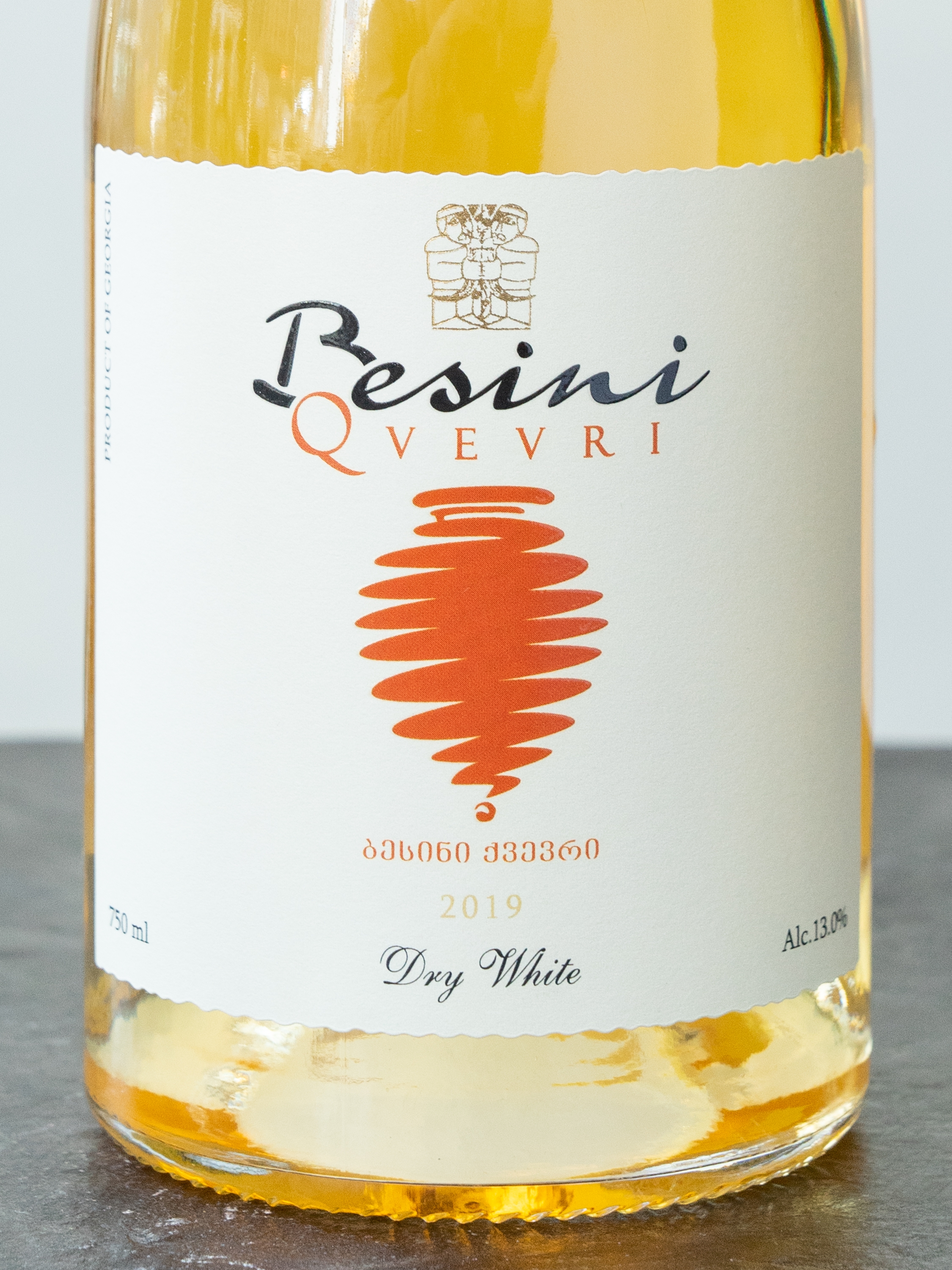 Вино Besini Qvevri Dry White купить в винном ресторане Остерия - лучшая цена Вино Besini Qvevri Dry White / Бесини Квеври