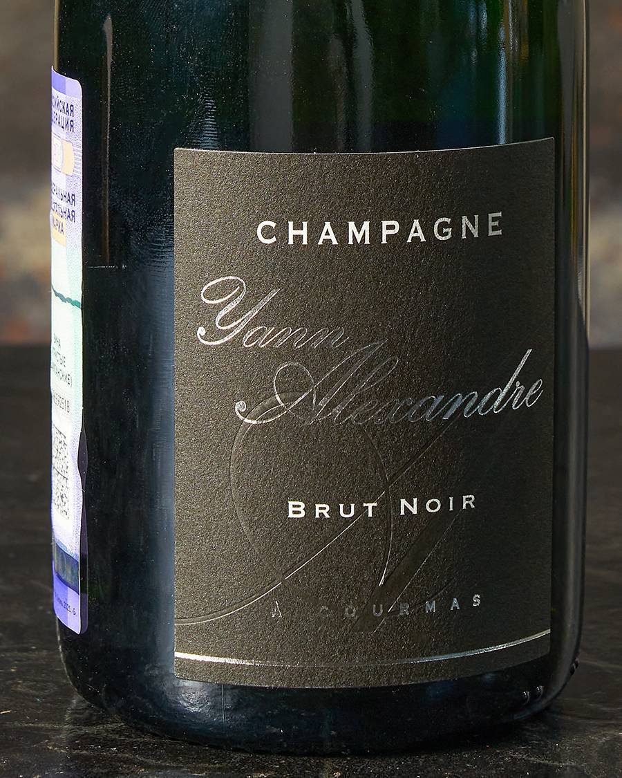 Шампанское Champagne Yann Alexandre Brut Noir купить в винном ресторане Остерия - лучшая цена Шампанское Champagne Yann Alexandre Brut Noir / Шампань Янн Александр Брют Нуар
