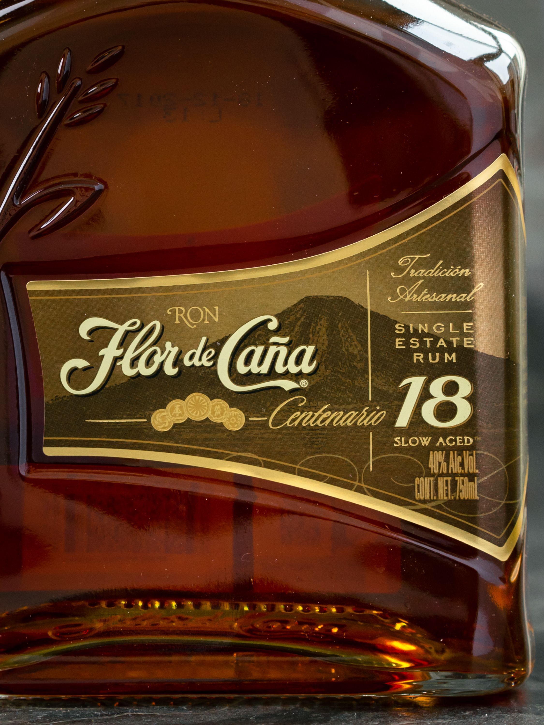 Ром Flor de Cana Centenario 18 y.o.- купить по лучшей цене в ресторане Амичи Ром Flor de Cana Centenario 18 y.o. / Флор Де Кана Кентенарио 18 лет