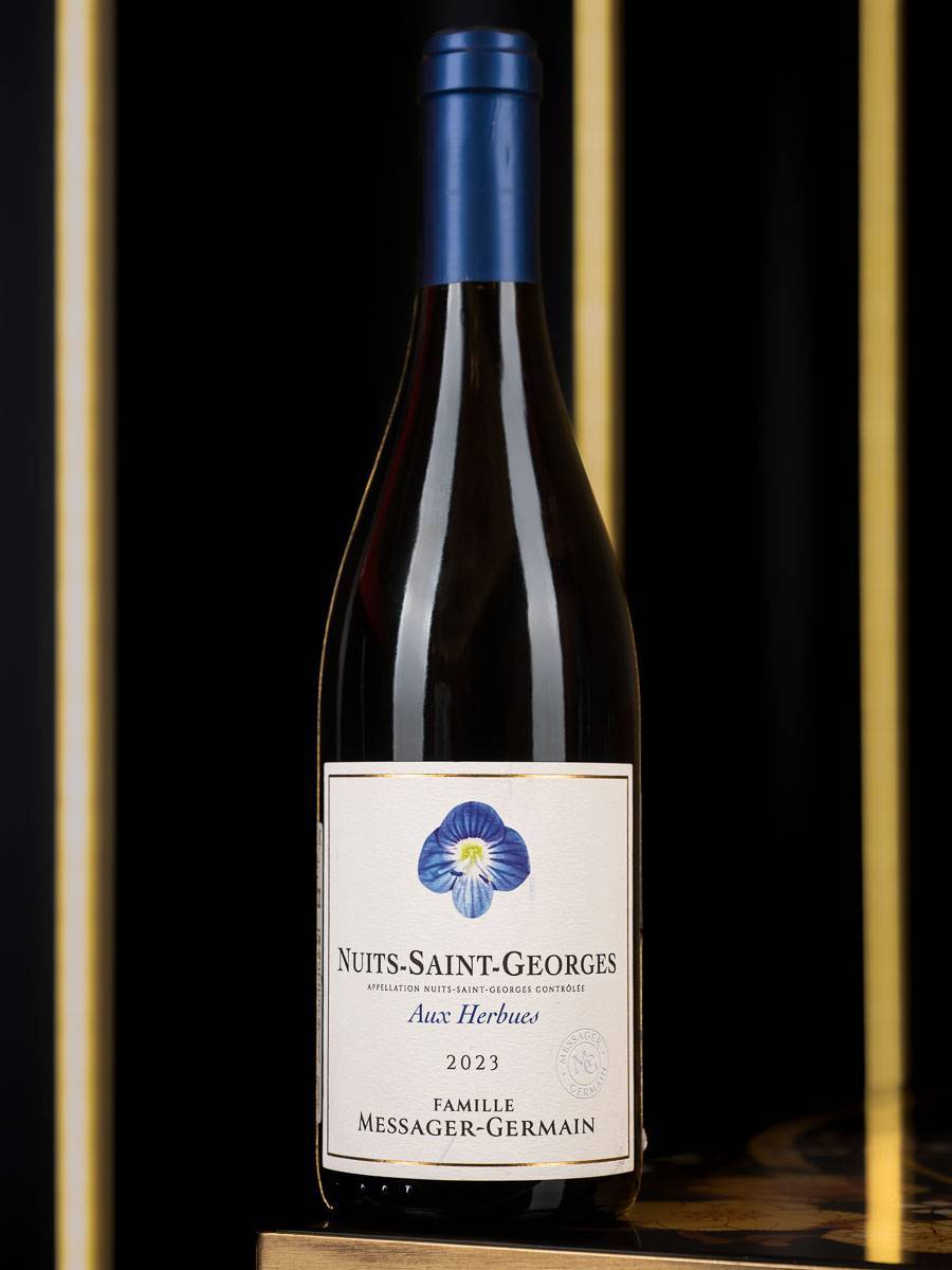 Вино Famille Messager-Germain Aux Herbues Nuits-Saint-Georges AOC 2023 / Нюи-Сен-Жорж О Зэрбю Фамий Мессаже-Жермен
