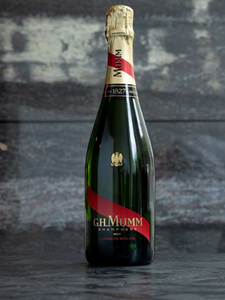 Купить шампанское Mumm Cordon Rouge - лучшая цена и выбор в Остерия Амичи Шампанское Mumm Cordon Rouge / Мумм Кордон Руж