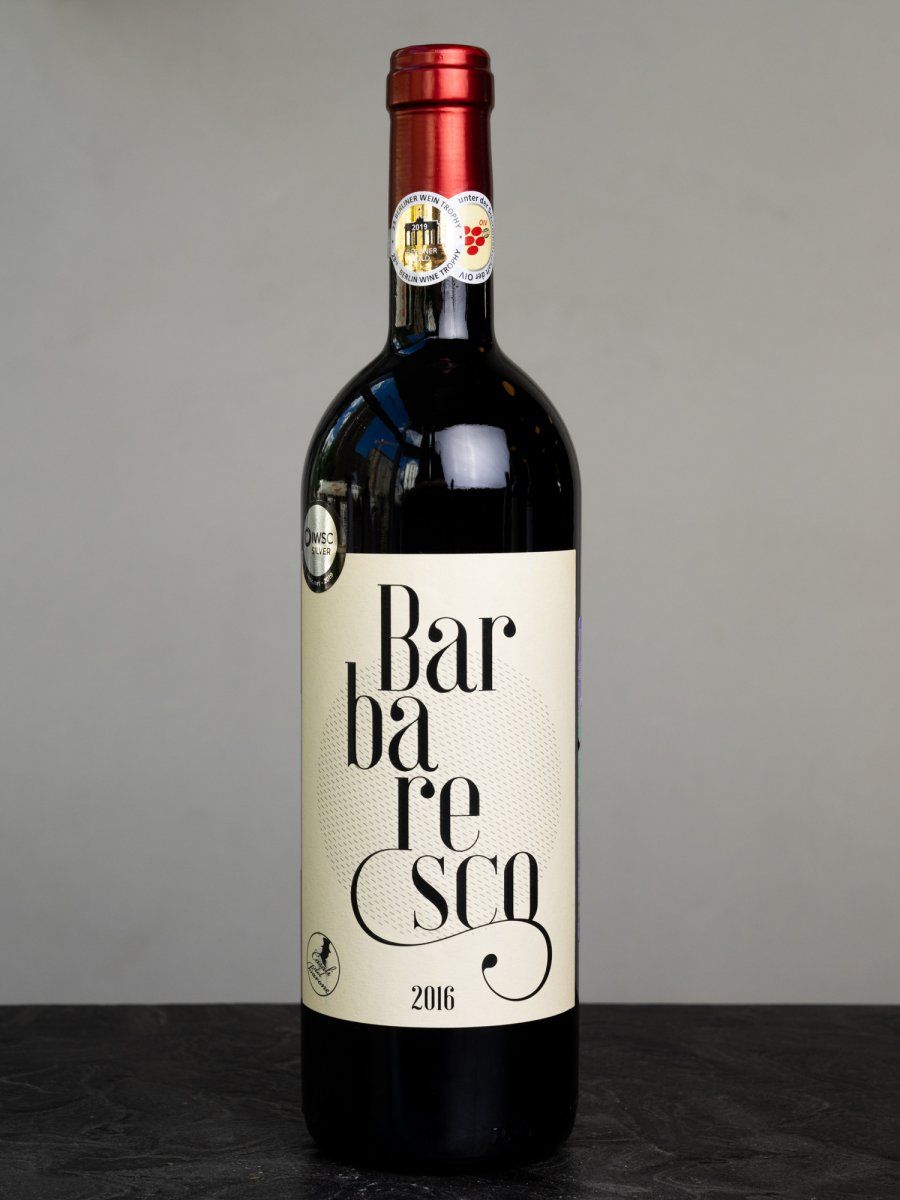 Купить вино Casali del Barone Barbaresco в винном ресторане Остерия цена Вино Casali del Barone Barbaresco / Казали Дель Бароне Барбареско