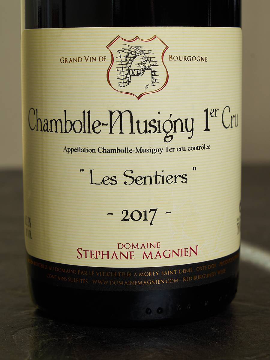 Вино Domaine Stephane Magnien Chambolle-Musigny Premier Cru Les Sentiers 2017 / Домэн Стефан Маньен Шамболь-Мюзиньи Премье Крю Ле Сантье