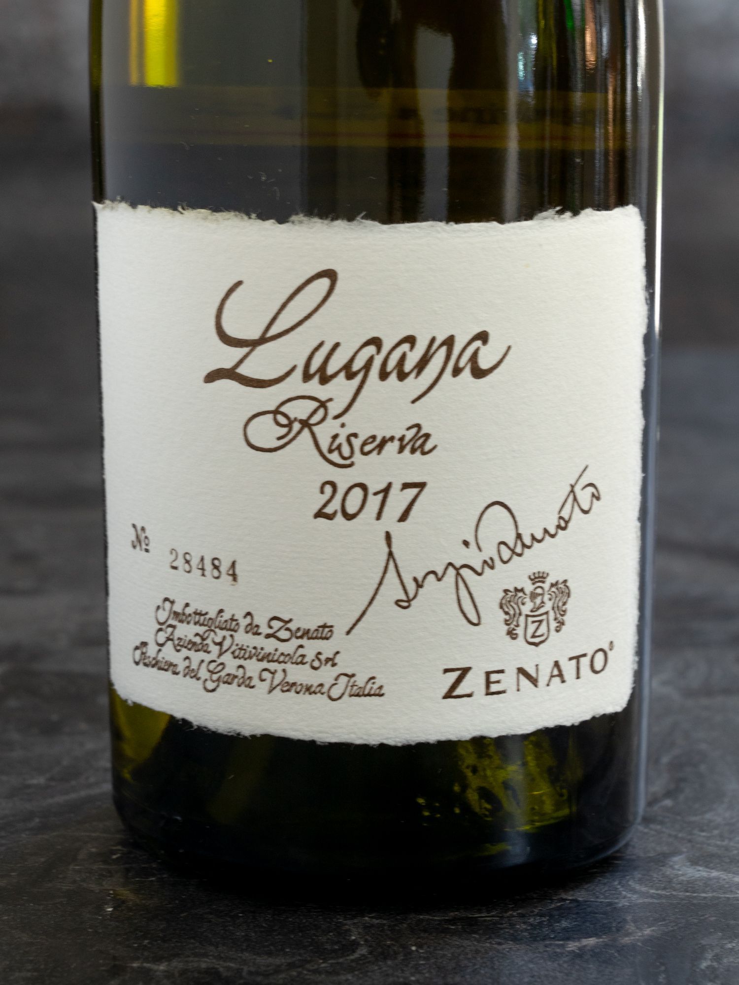 Купить вино Lugana Riserva Sergio Zenato в винном ресторане Остерия цена Вино Lugana Riserva Sergio Zenato / Лугана Ризерва Серджио Дзенато