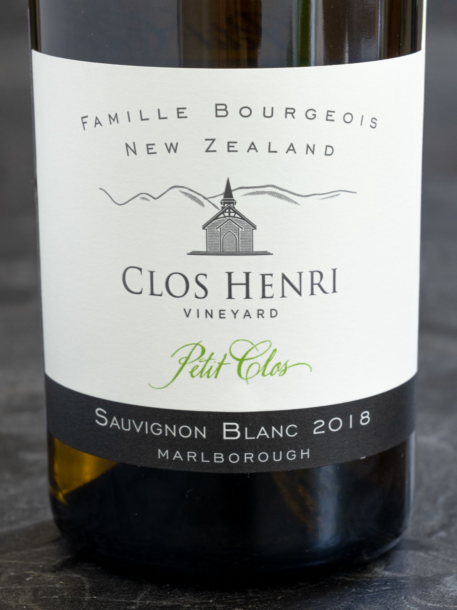 Купить вино Petit Clos Sauvignon Blanc Marlborough в винном ресторане Остерия цена Вино Petit Clos Sauvignon Blanc Marlborough / Пти Кло Совиньон Блан Мальборо