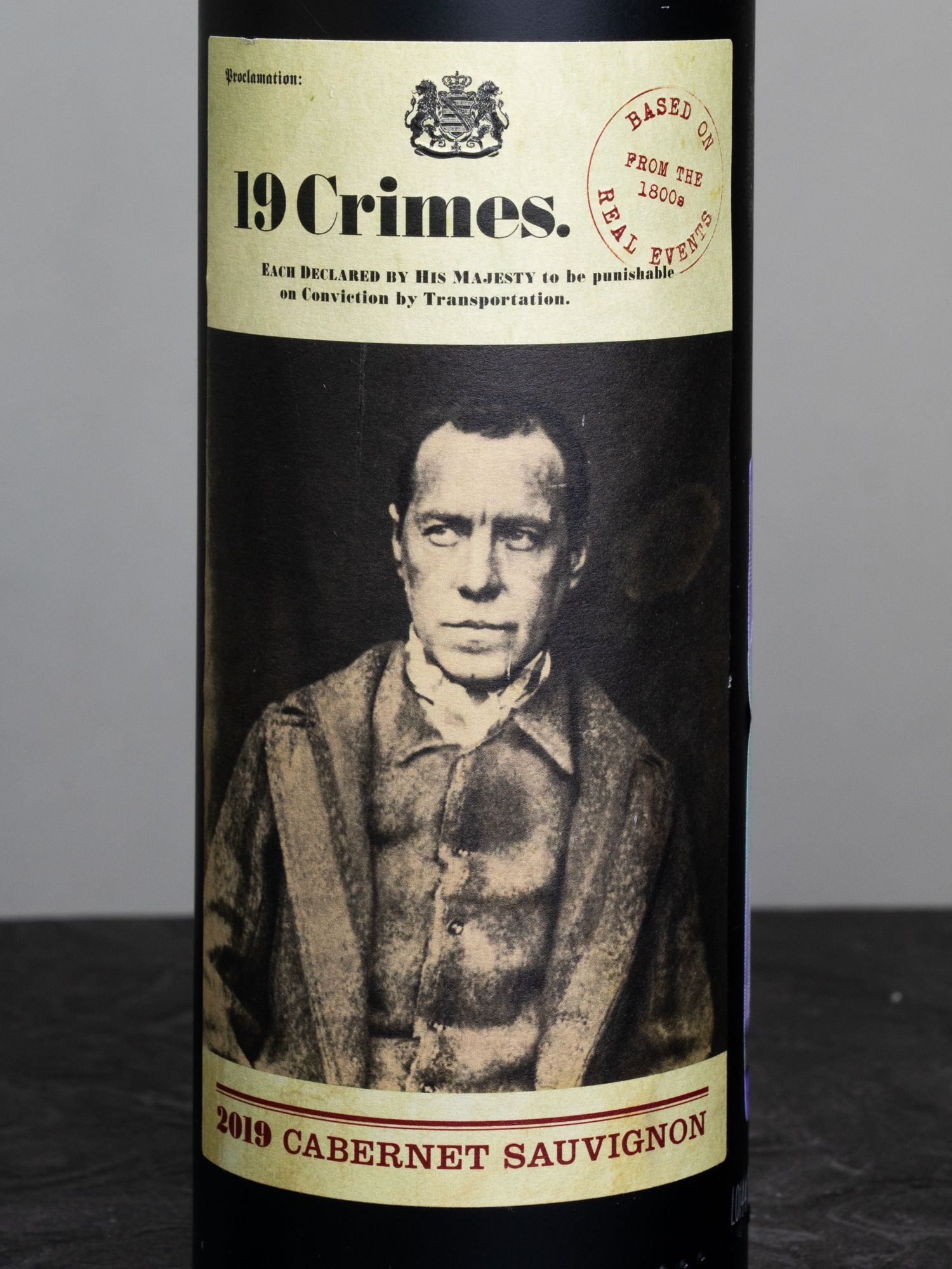 Купить вино 19 Crimes Cabernet Sauvignon в винном ресторане Osteria цена Вино 19 Crimes Cabernet Sauvignon / 19 Краймс Каберне Совиньон