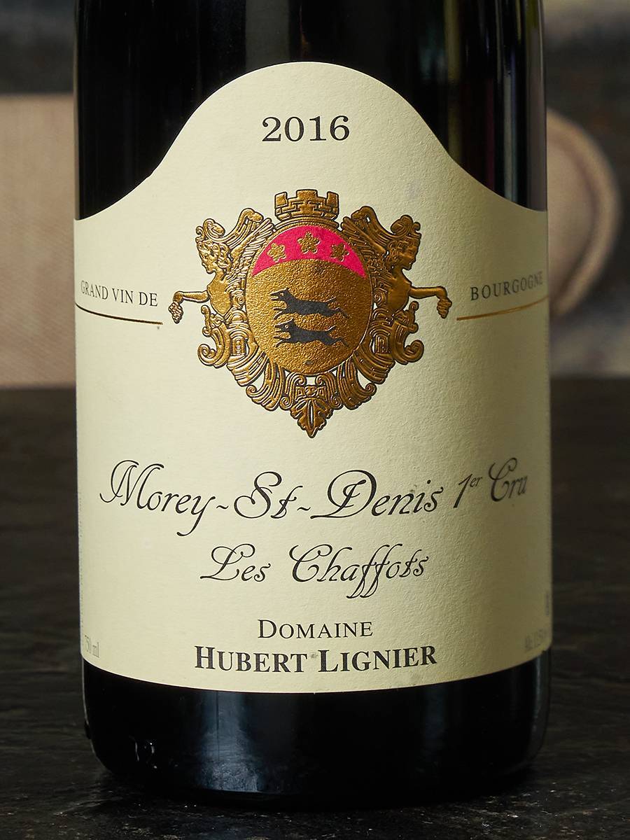 Вино Morey-Saint-Denis Premier Cru Hubert Lignier Les Chaffots купить в винном ресторане Остерия - лучшая цена Вино Morey-Saint-Denis Premier Cru Hubert Lignier Les Chaffots 2016 / Море-Сен-Дени Премье Крю Юбер Линье Ле Шафо