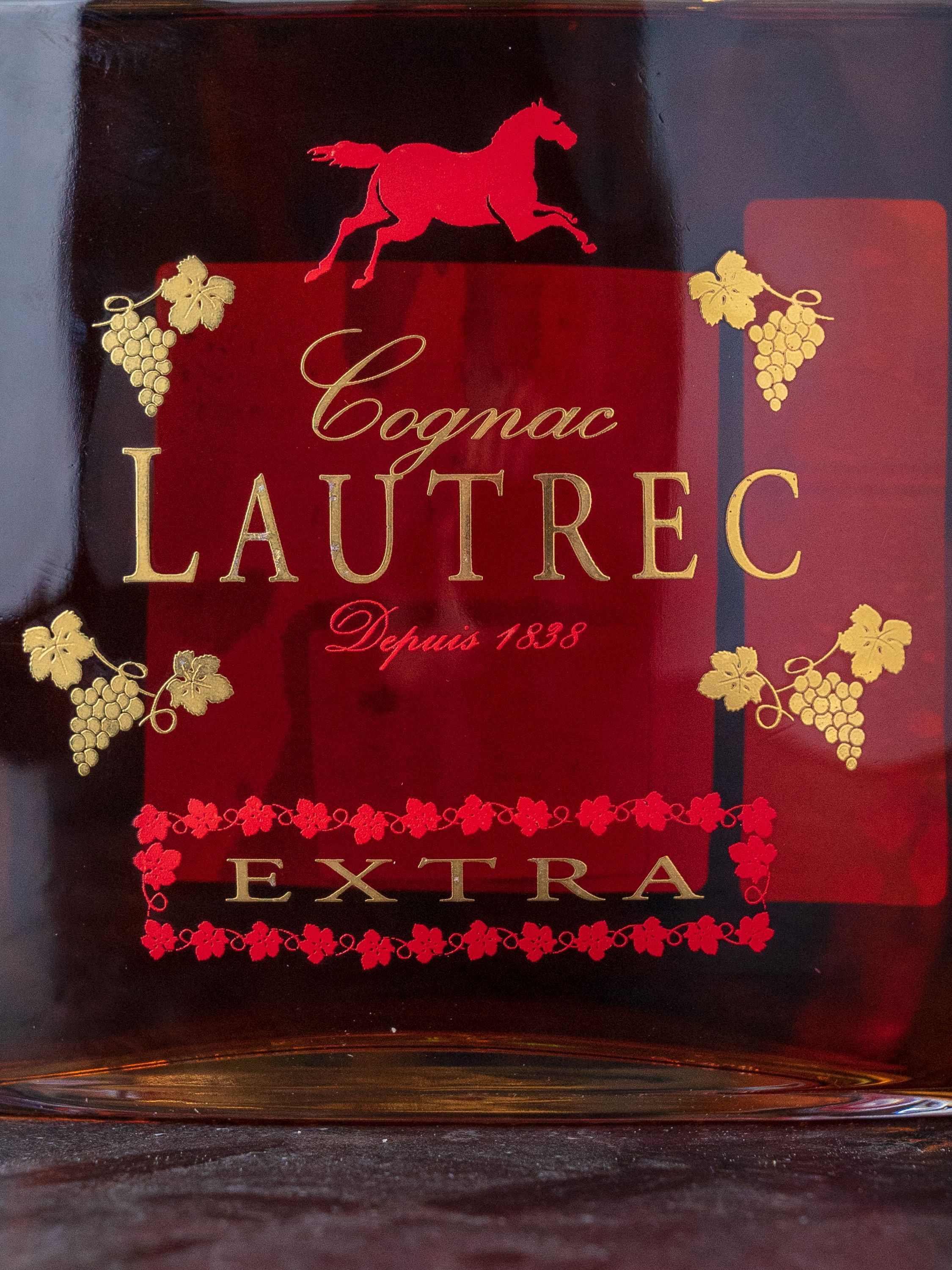 Коньяк Lautrec Extra - купить лучшая цена в ресторане Остерия Амичи Коньяк Lautrec Extra / Лотрек Экстра