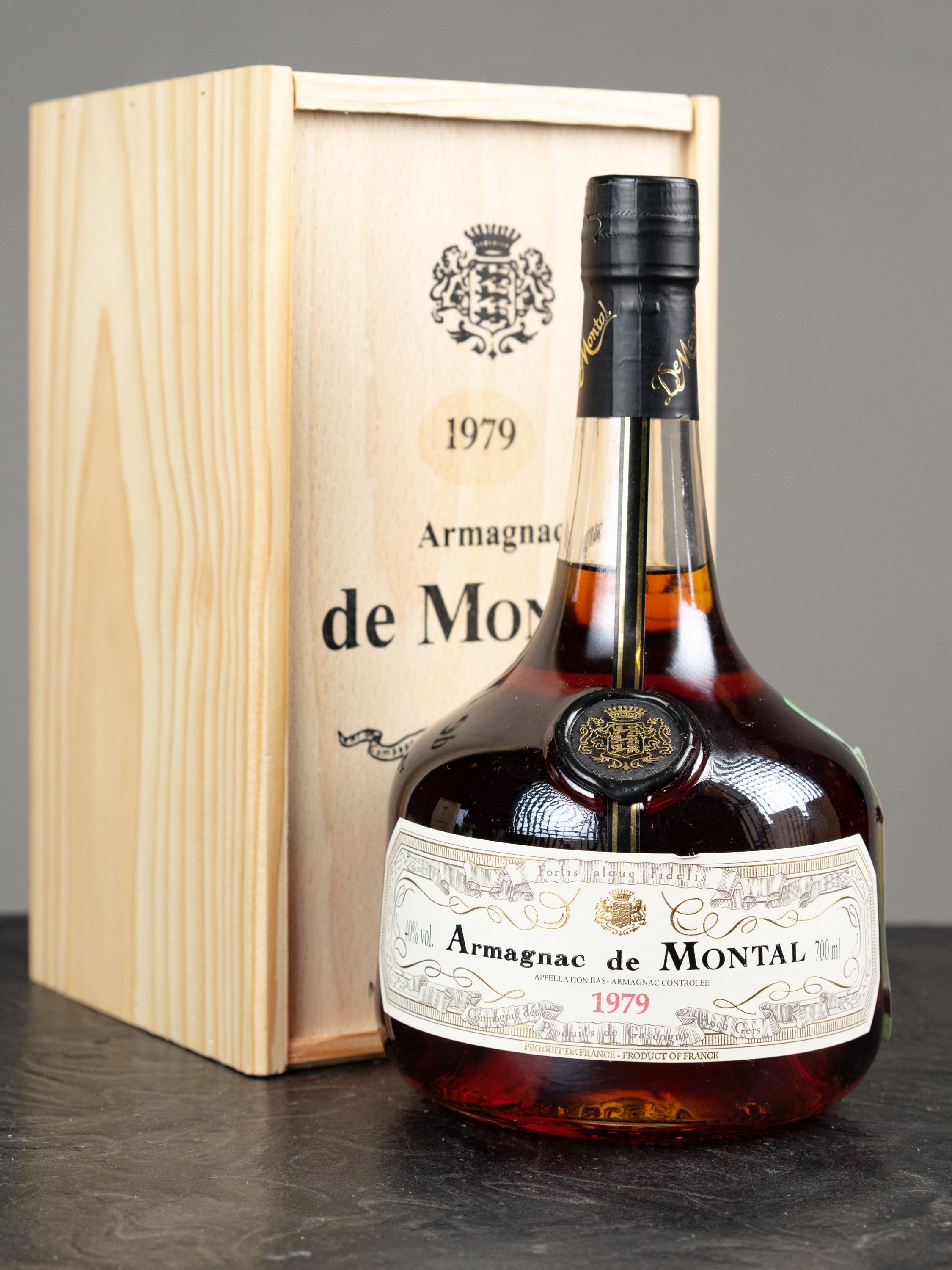 Подарочная упаковка Armagnac de Montal 1979