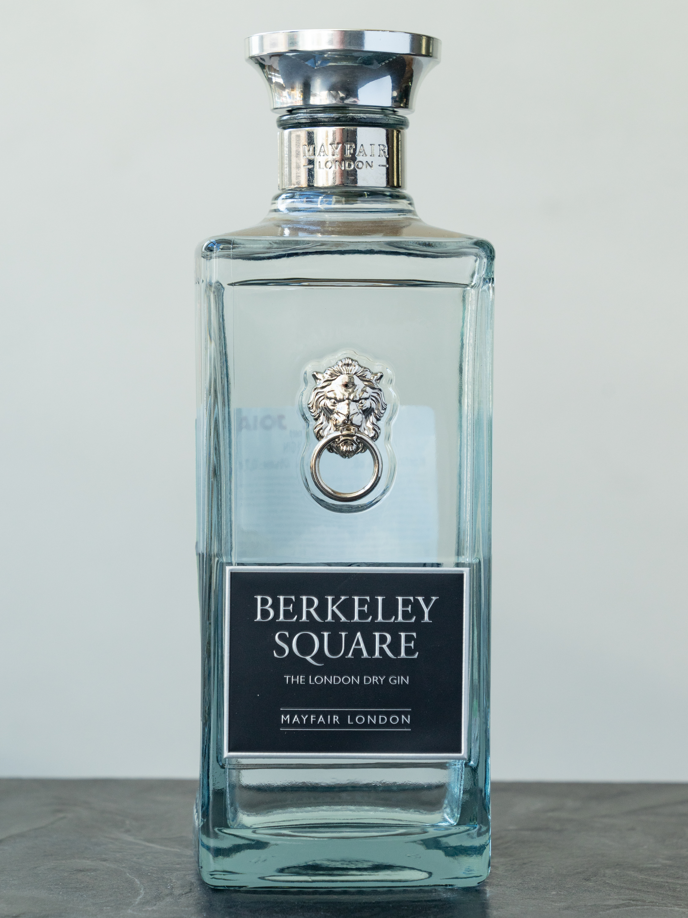 Джин Gin Berkeley Square купить по лучшей цене Мосфильмовская 88 Джин Gin Berkeley Square / Беркли Сквер