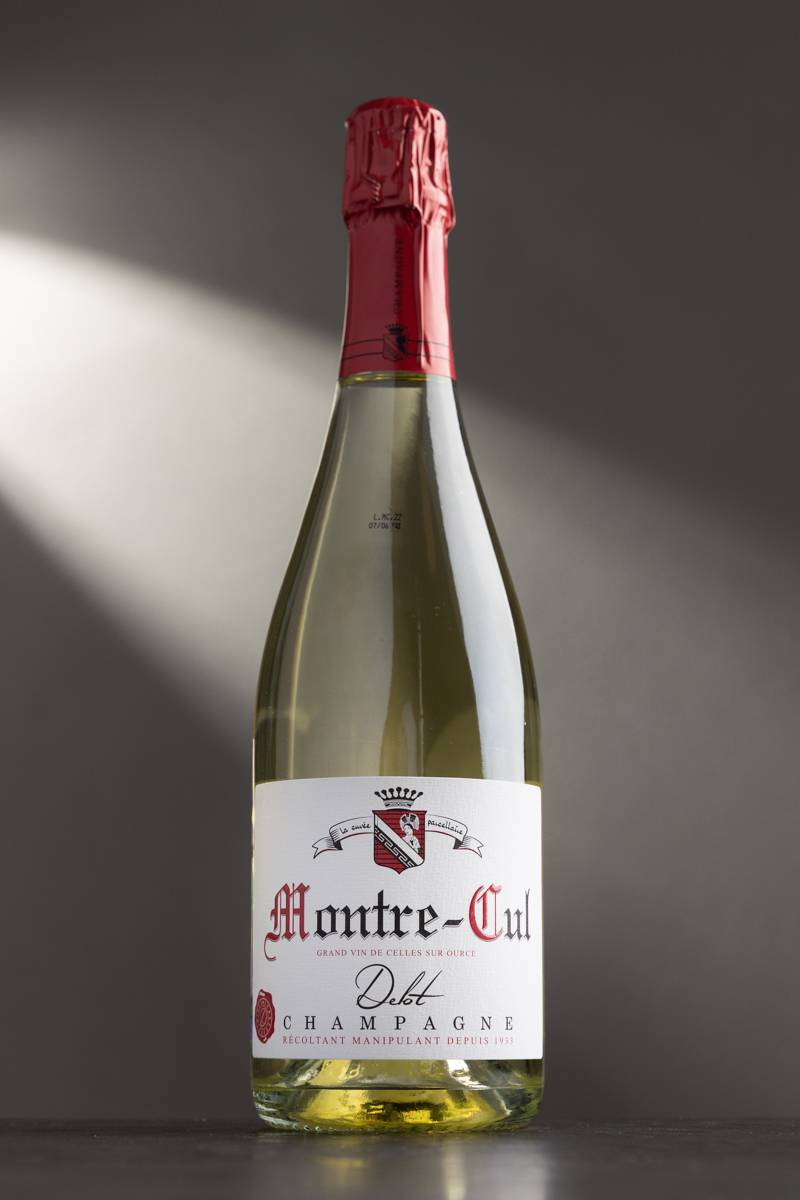 Шампанское Delot Montre-Cul Blanc de Blancs Brut купить в винном ресторане Остерия - лучшая цена Шампанское Delot Montre-Cul Blanc de Blancs Brut / Дело Монтр-Кюль Блан де Блан Брют