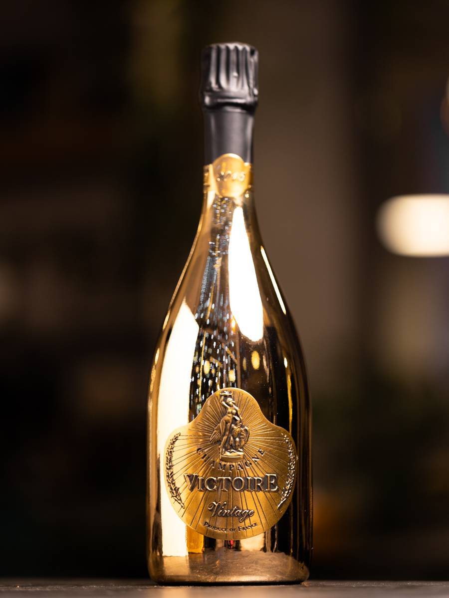 Шампанское Martel Victoire Vintage Brut купить в винном ресторане Остерия - лучшая цена Шампанское Martel Victoire Vintage Brut / Мартель Виктуар Винтаж Брют