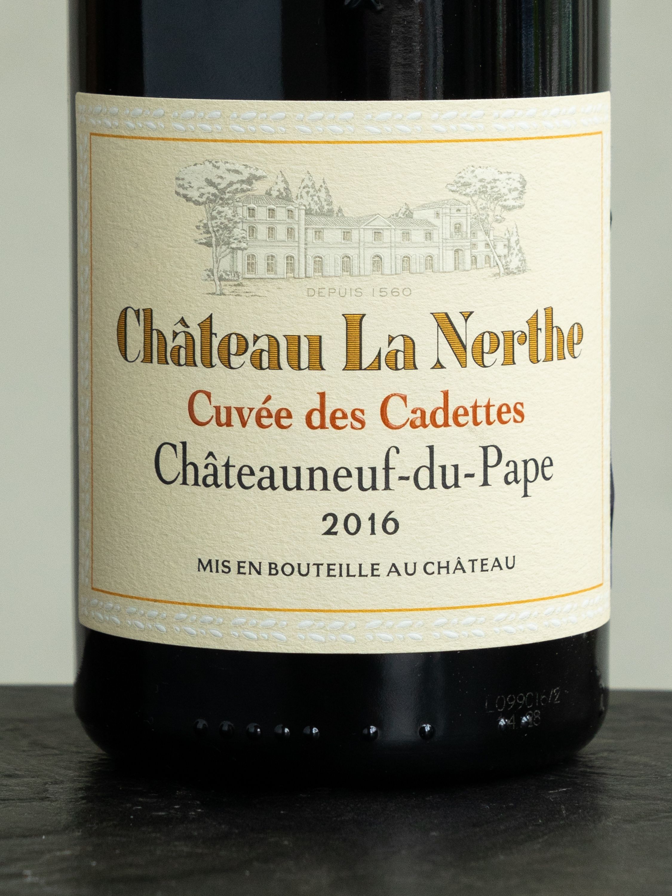 Вино Chateau la Nerthe Cuvee des Cadettes Chateauneuf-du-Pape купить в ресторане Остерия - лучшая цена Вино Chateau la Nerthe Cuvee des Cadettes Chateauneuf-du-Pape / Шато ля Нерт Шатонеф-дю-Пап Кюве де Кадетт