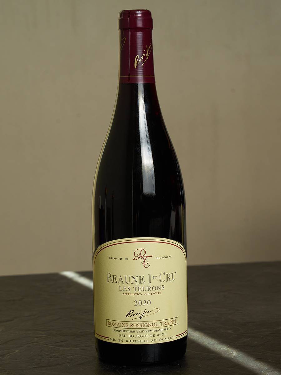 Вино Domaine Rossignol Trapet Beaune 1er Cru Les Teurons 2020 купить в винном ресторане Остерия - лучшая цена Вино Domaine Rossignol Trapet Beaune 1er Cru Les Teurons 2020 / Бон Премье Крю Домэн Россиньоль-Трапэ Ле Торон 2020 750