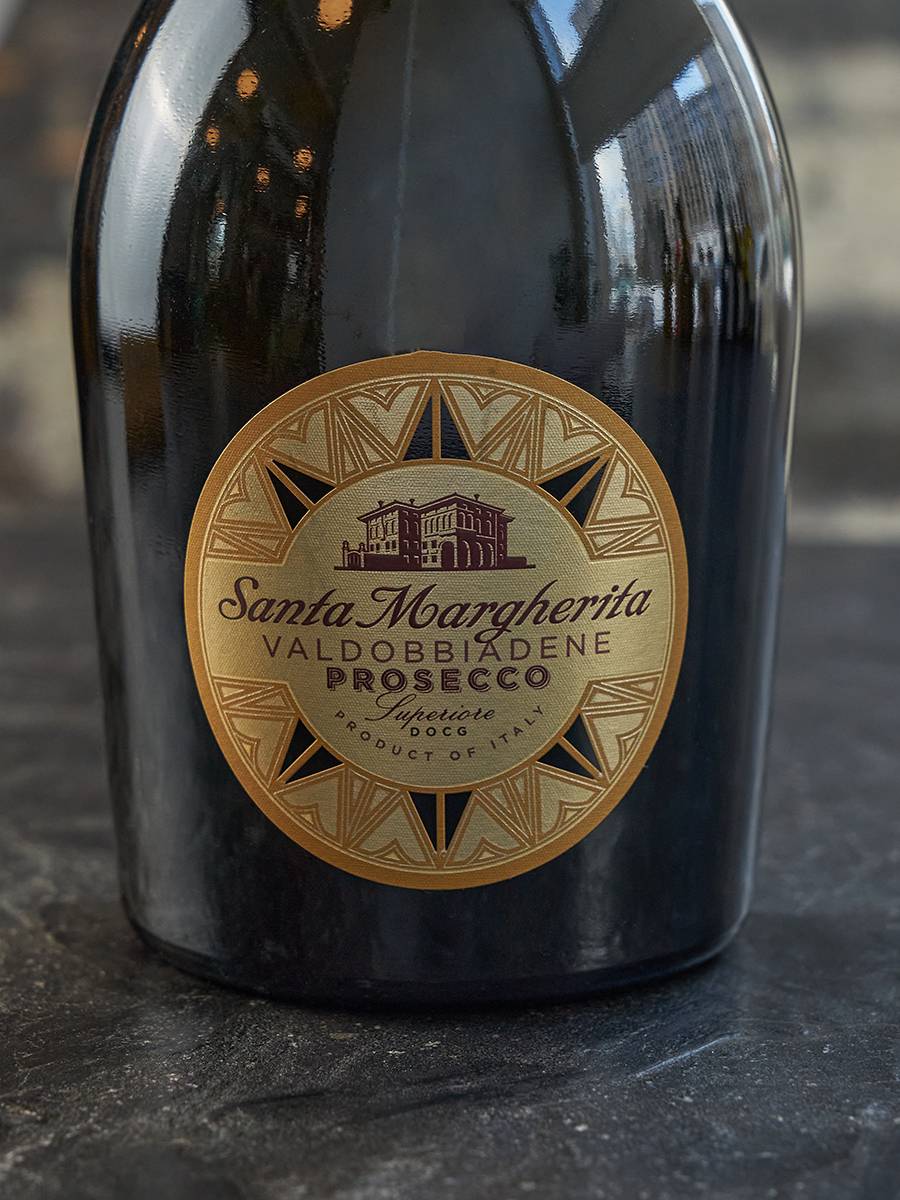 Игристое вино Santa Margherita Brut Prosecco Superiore di Valdobbiadene DOCG купить в винном ресторане Остерия - лучшая цена Игристое вино Santa Margherita Brut Prosecco Superiore di Valdobbiadene DOCG / Санта Маргарита Брют Просекко Супериоре ди Вальдоббьядене