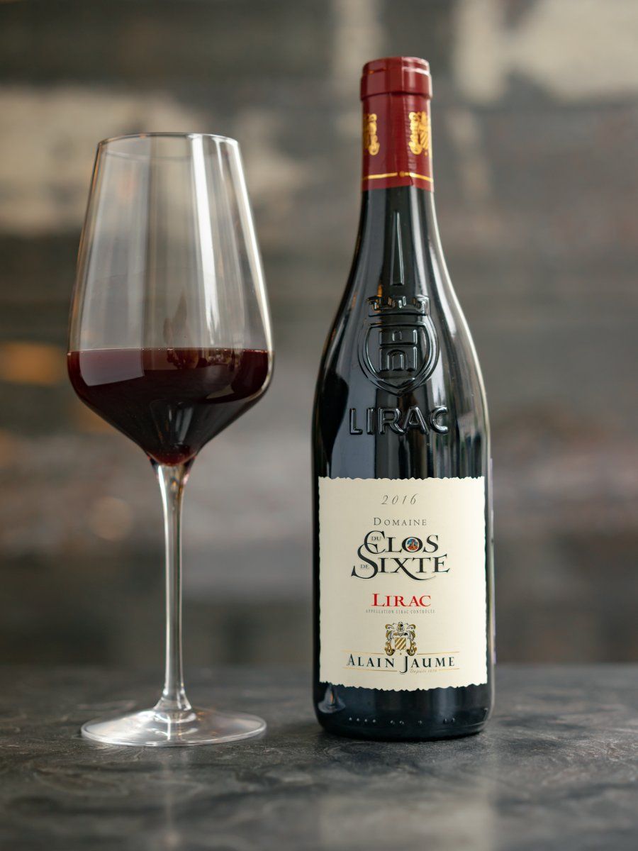 Вино Domaine Du Clos De Sixte купить в ресторане Остерия - лучшая цена Вино Domaine Du Clos De Sixte / Лирак Домен дю Кло Де Сикст