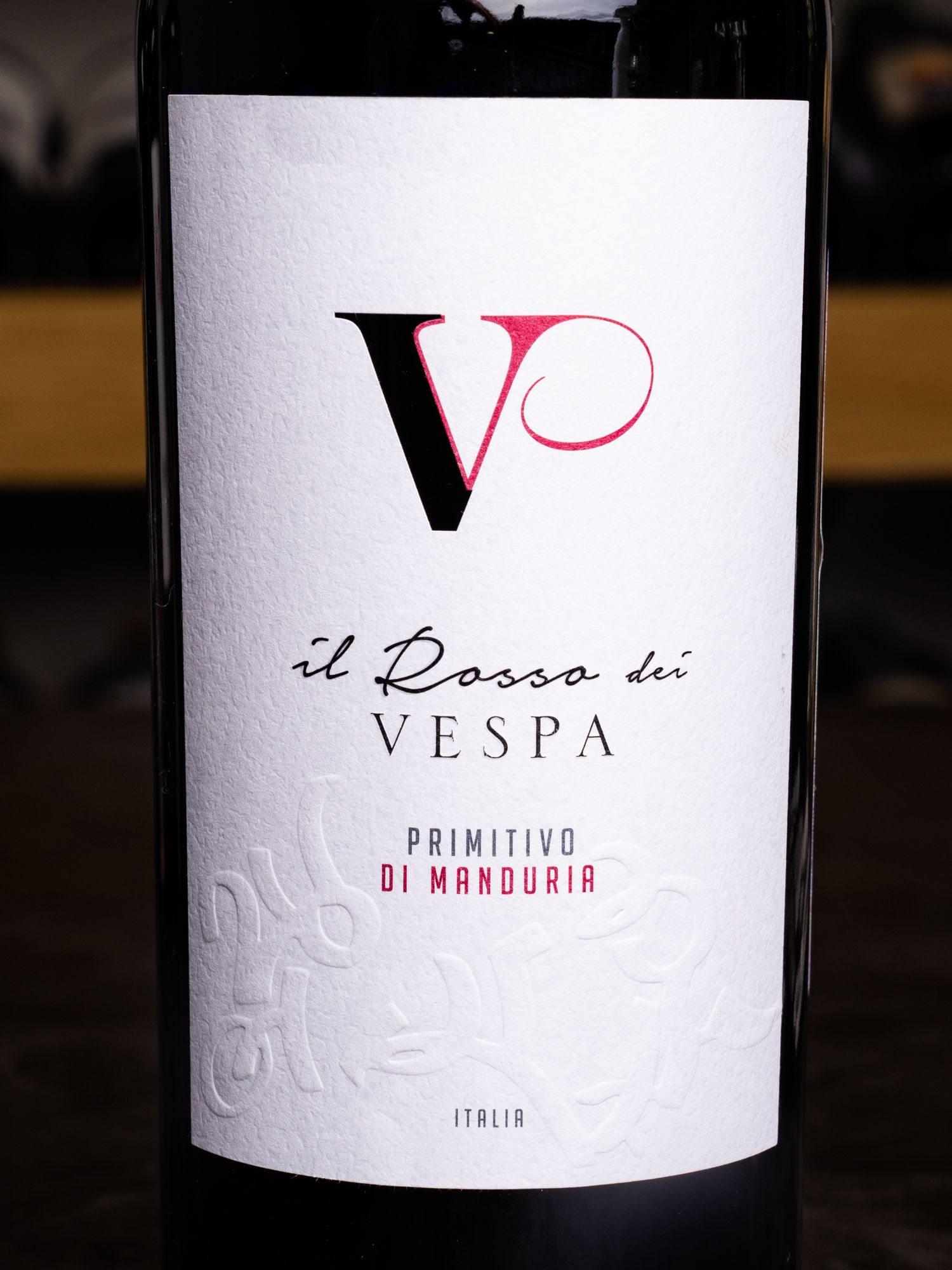 Купить вино Vespa Il Rosso dei Vespa Primitivo di Manduria в винном ресторане Остерия цена Вино Vespa, Il Rosso dei Vespa Primitivo di Manduria / Иль Россо дей Веспа Примитиво ди Мандурия