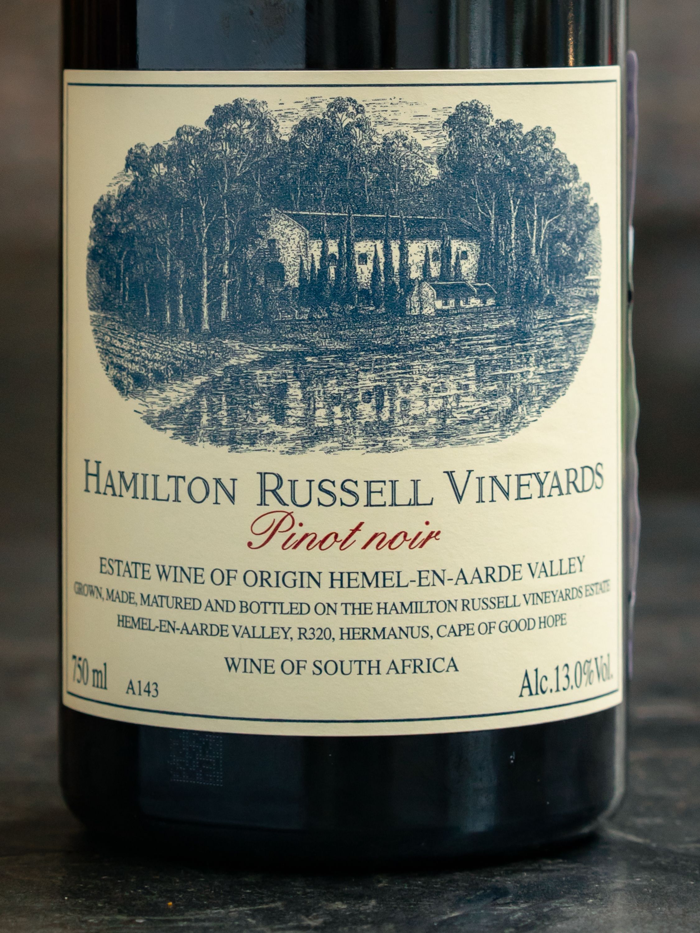 Вино Hamilton Russell Vineyards Hemel-en-Aarde Valley купить в ресторане Остерия - лучшая цена Вино Hamilton Russell Vineyards Hemel-en-Aarde Valley / Гамильтон Рассел Виньярдс