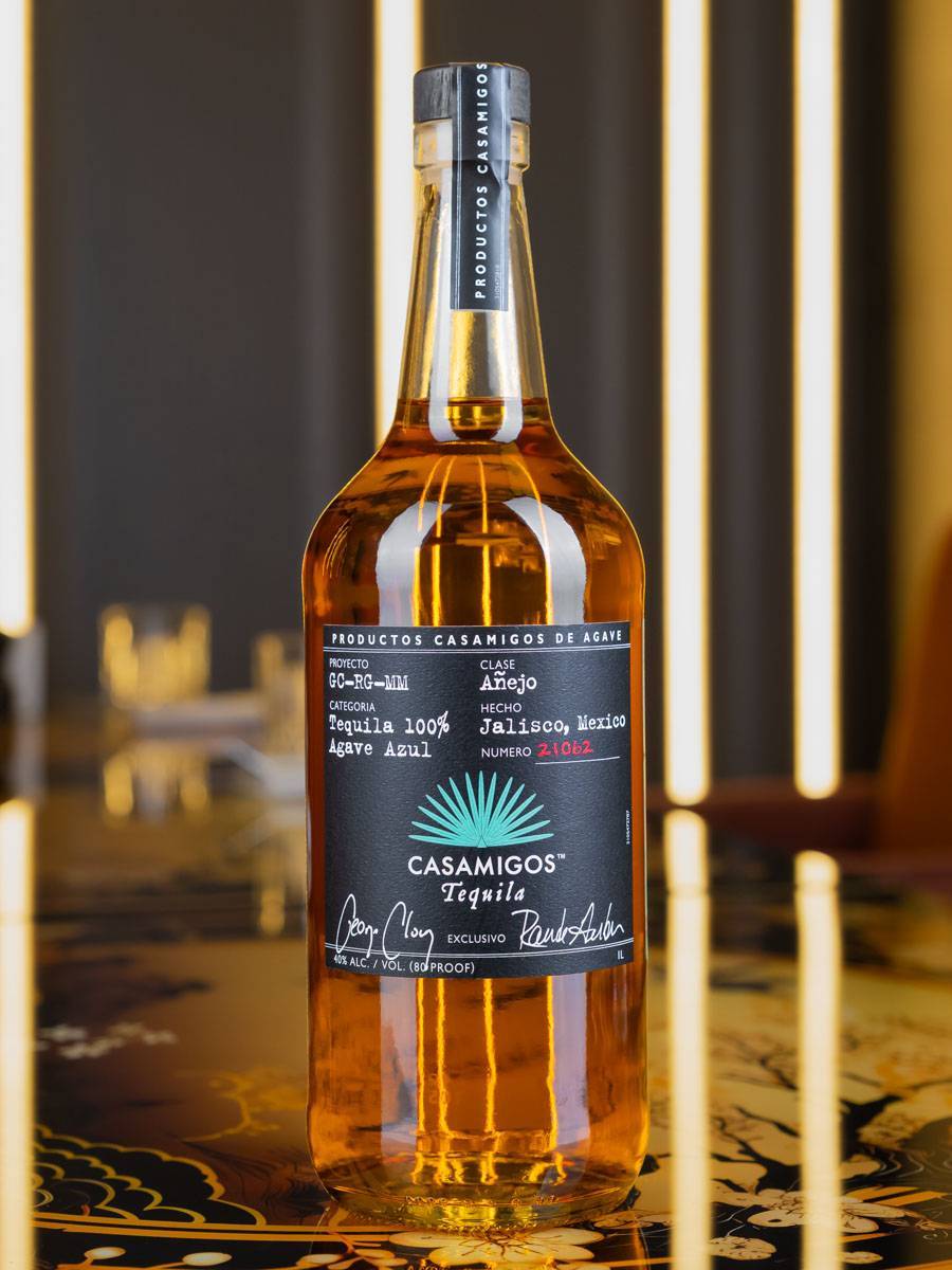 Текила Casamigos Anejo 1 l / Касамигос Аньехо