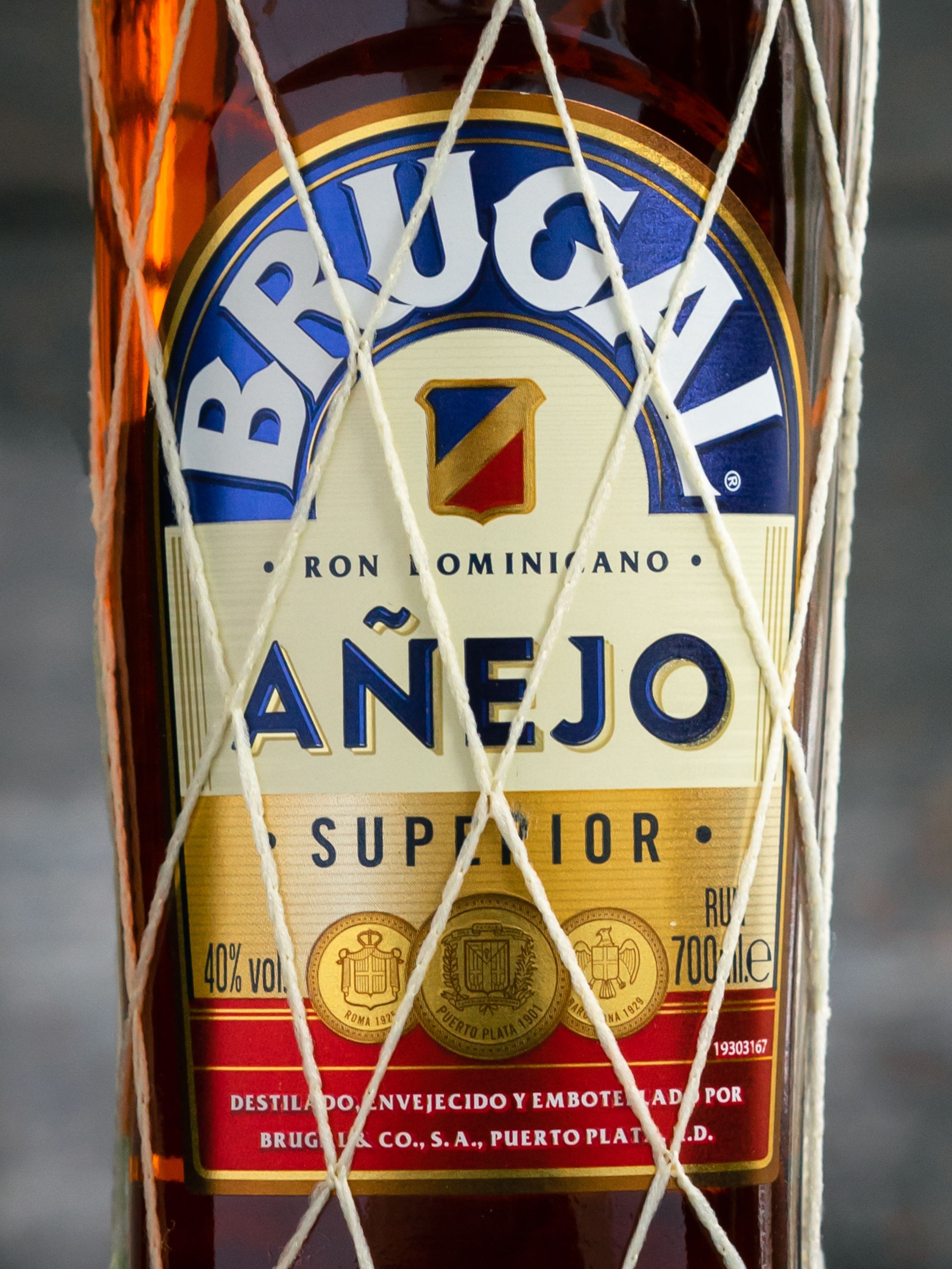 Ром Brugal Anejo Superior лучшая цена в ресторане Остерия Амичи Ром Brugal Anejo Superior / Бругал Аньехо Супериор