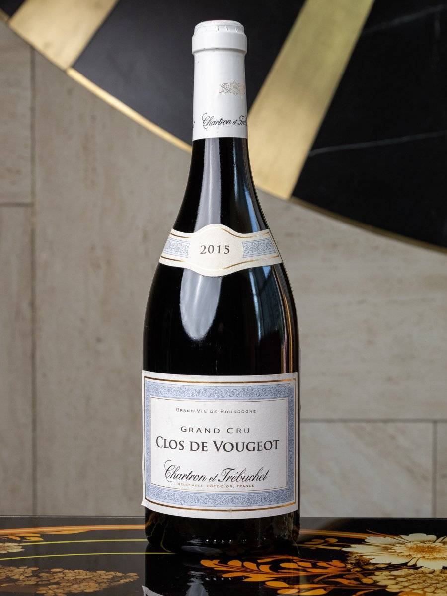 Вино Chartron et Trebuchet Clos de Vougeot Grand Cru 2015 купить в винном ресторане Остерия - лучшая цена Вино Chartron et Trebuchet Clos de Vougeot Grand Cru 2015 / Шартрон э Требюше Кло де Вужо Гран Крю