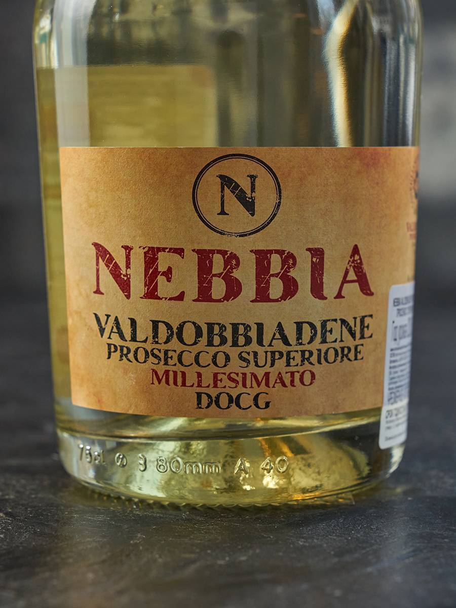 Игристое вино Nebbia Valdobbiadene Prosecco Superiore купить в винном ресторане Остерия - лучшая цена Игристое вино Nebbia Valdobbiadene Prosecco Superiore / Неббиа Вальдоббьядене Просекко Супериоре