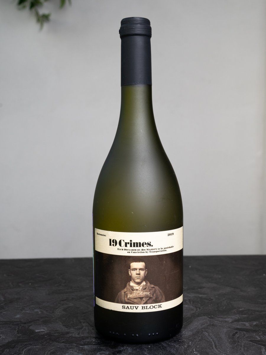 Купить вино 19 Crimes Sauvignon Block в винном ресторане Остерия цена Вино 19 Crimes Sauvignon Block / 19 Краймс Совиньон Блок
