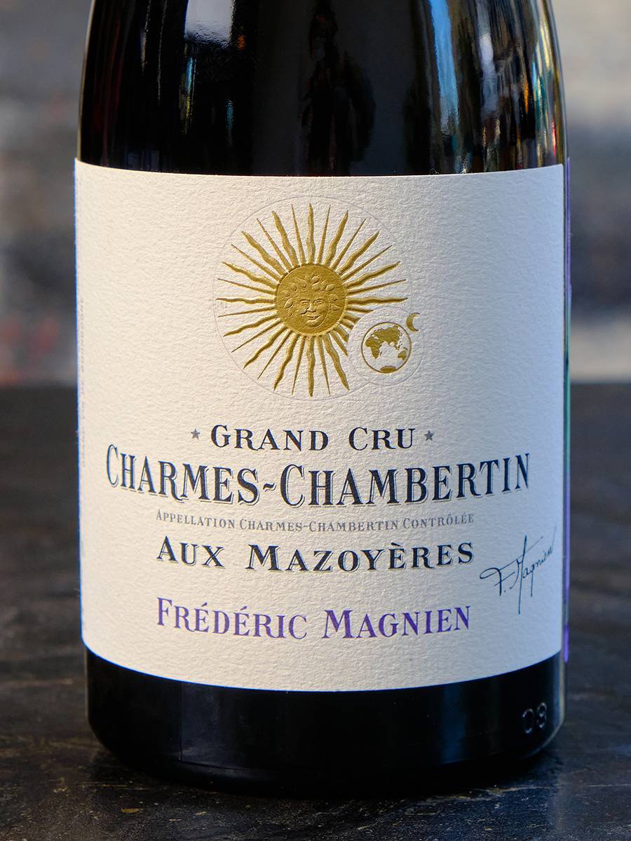 Вино Frederic Magnien Charmes-Chambertin Grand Cru Aux Mazoyeres 2017 купить в винном ресторане Остерия - лучшая цена Вино Frederic Magnien Charmes-Chambertin Grand Cru Aux Mazoyeres 2017 / Фредерик Маньен Шарм-Шамбертен Гран Крю О Мазойер