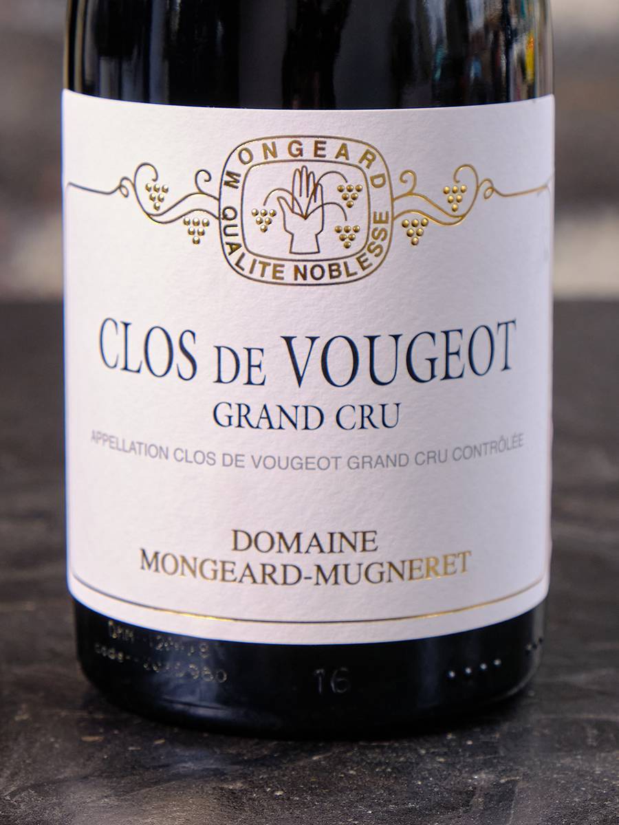 Вино Clos de Vougeot Grand Cru Mugneret 2018 / Монжар-Мюньере Кло де Вужо Гран Крю