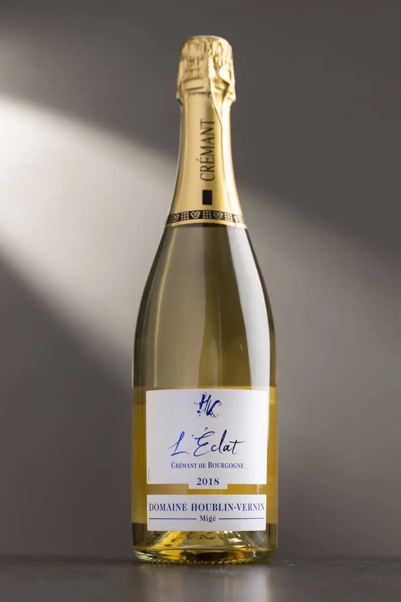 Игристое вино Cremant de Bourgogne Blanc de Blancs Brut LEclat Domaine Houblin-Vernin
купить в винном ресторане Остерия - лучшая цена Игристое вино Cremant de Bourgogne Blanc de Blancs Brut LEclat Domaine Houblin-Vernin / Креман де Бургонь Блан де Блан Брют Л'Экла Ублен-Вернен