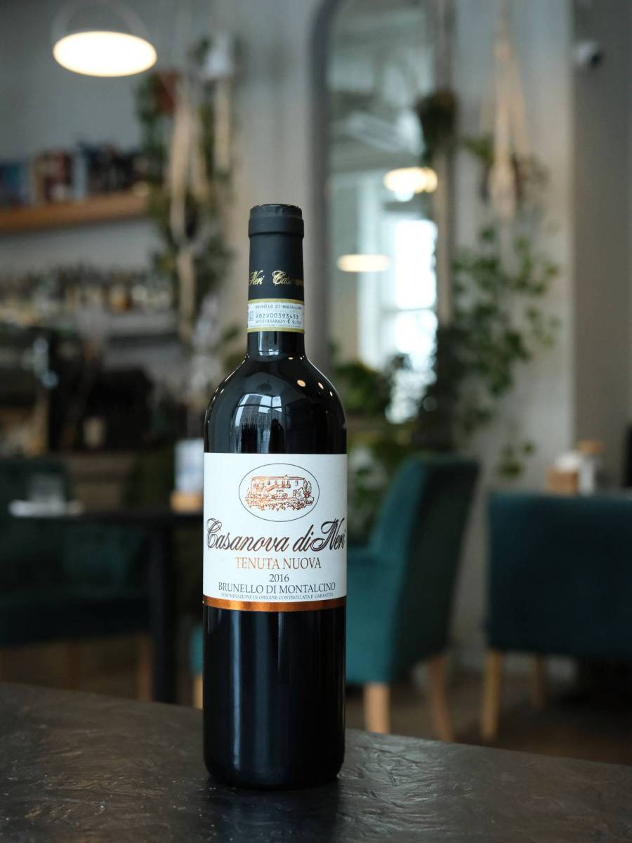 Купить вино Casanova di Neri Brunello di Montalcino Tenuta Nuova в винном ресторане Остерия цена Вино Casanova di Neri Brunello di Montalcino Tenuta Nuova / Казанова ди Нери, Брунелло ди Монтальчино Тенута Нуова