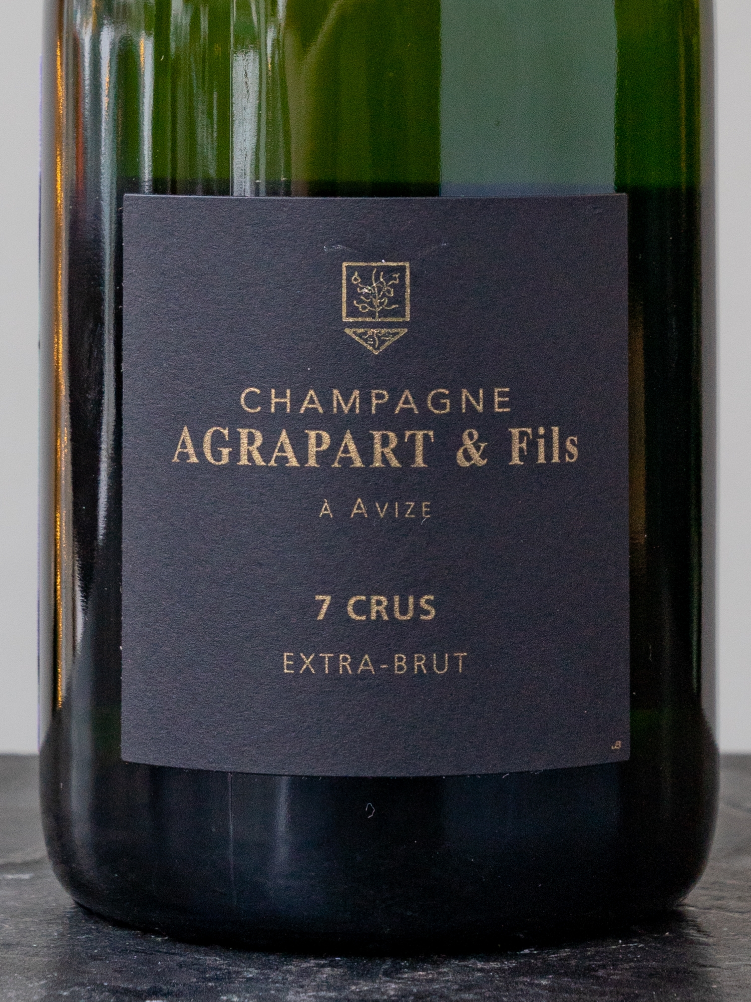 Шампанское Agrapart 7 Crus Brut купить в ресторане Остерия - лучшая цена Шампанское Agrapart 7 Crus Brut / Аграпарт 7 Крю Брют