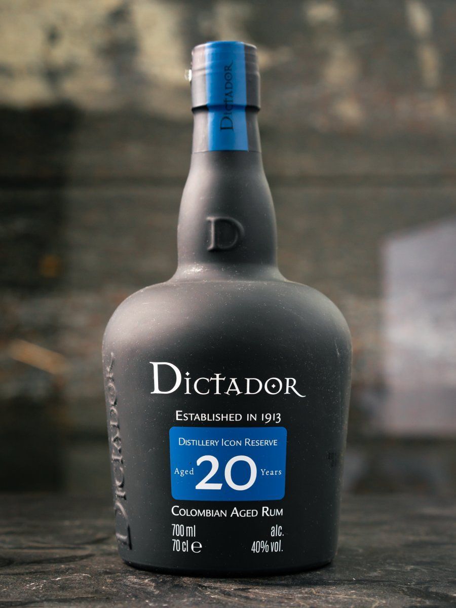 Ром Dictador 20 years купить в реторане Остерия Амичи - лучшая цена Ром Dictador 20 years / Диктатор 20 лет