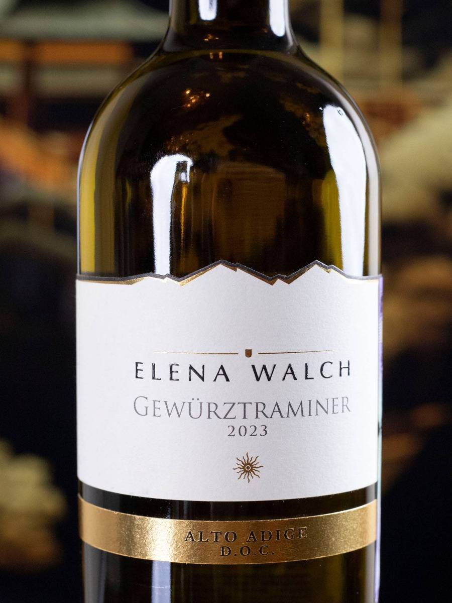 Вино Elena Walch Gewurztraminer Alto Adige купить в винном ресторане Остерия - лучшая цена Вино Elena Walch Gewurztraminer Alto Adige / Гевюрцтраминер Альто Адидже Елена Вальх