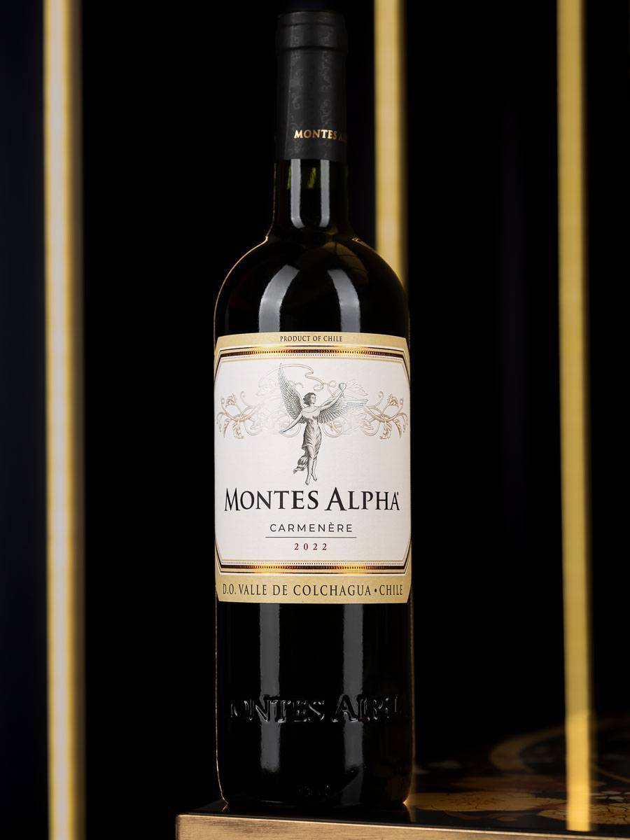 Вино Montes Alpha Carmenere / Монтес Альфа Карменер