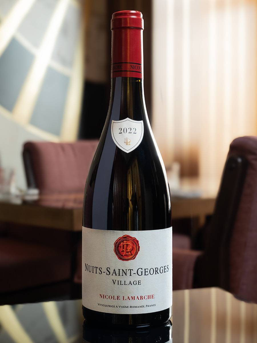 Вино Nicole Lamarche Nuits-Saint-Georges Village / Нюи-Сен-Жорж Вилляж Николь Ламарш