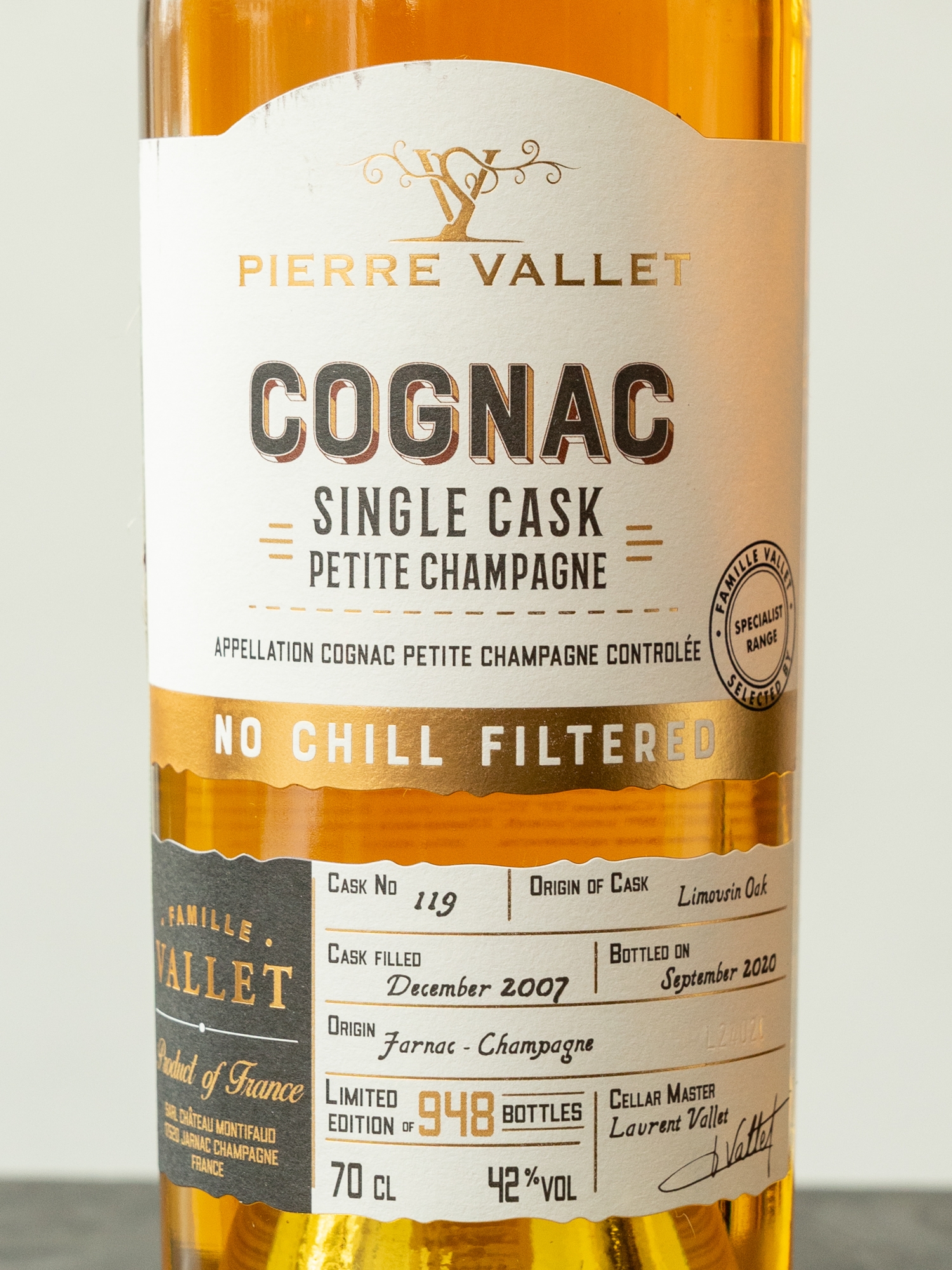 Коньяк Pierre Vallet Single Cask Antique Valisette купить в винном ресторане Остерия Амичи - лучшая цена Коньяк Pierre Vallet Single Cask Antique Valisette / Пти Шампань Пьер Валле Сингл Каск