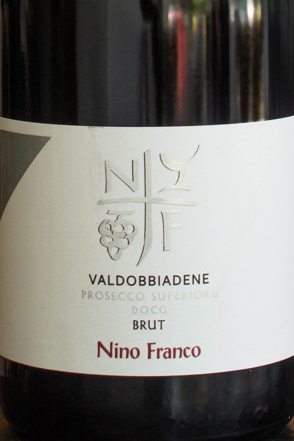 Игристое вино Nino Franco Valdobbiadene Prosecco Superiore Brut / Нино Франко Вальдобьядене Просеко Сюперьоре Брют