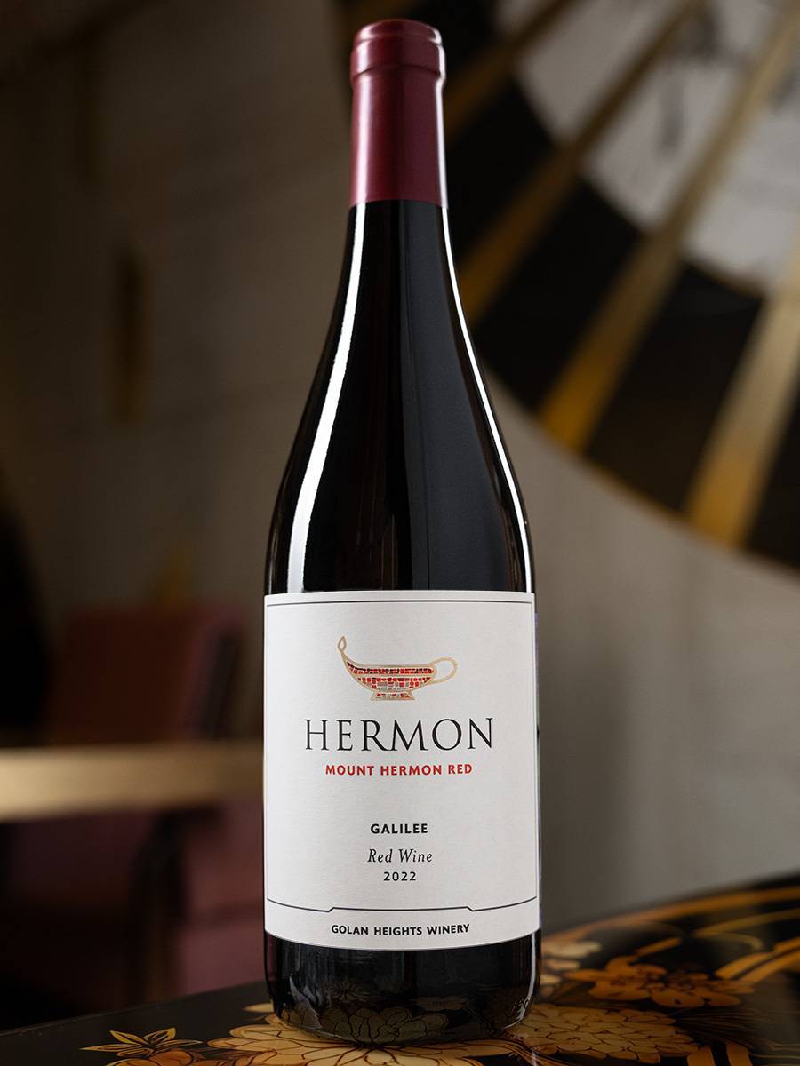 Вино Hermon Mount Hermon Red купить в винном ресторане Остерия - лучшая цена Вино Hermon Mount Hermon Red / Хермон Маунт Хермон Ред