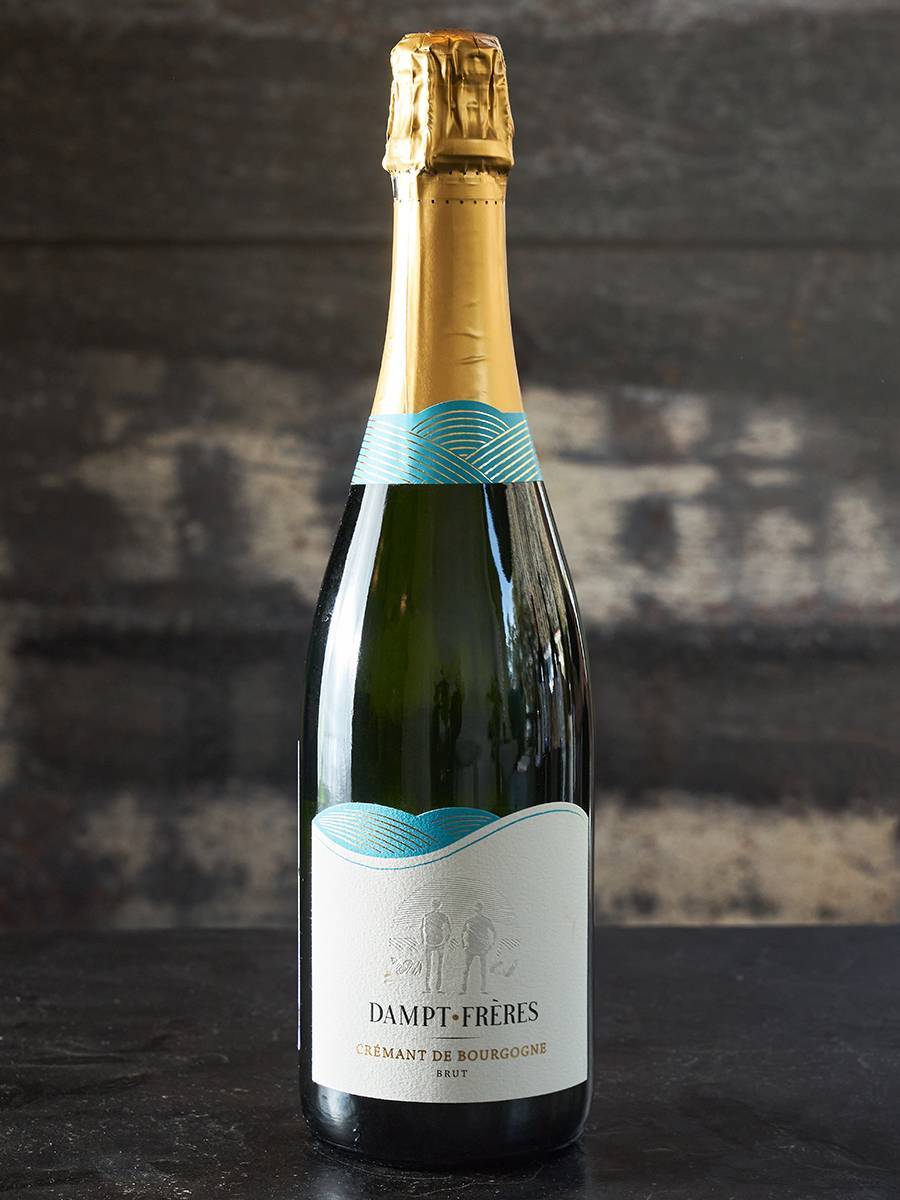 Игристое вино Dampt Freres Brut Cremant de Bourgogne AOC купить в винном ресторане Остерия - лучшая цена Игристое вино Dampt Freres Brut Cremant de Bourgogne AOC / Креман де Бургонь Брют Дамп-Фрер