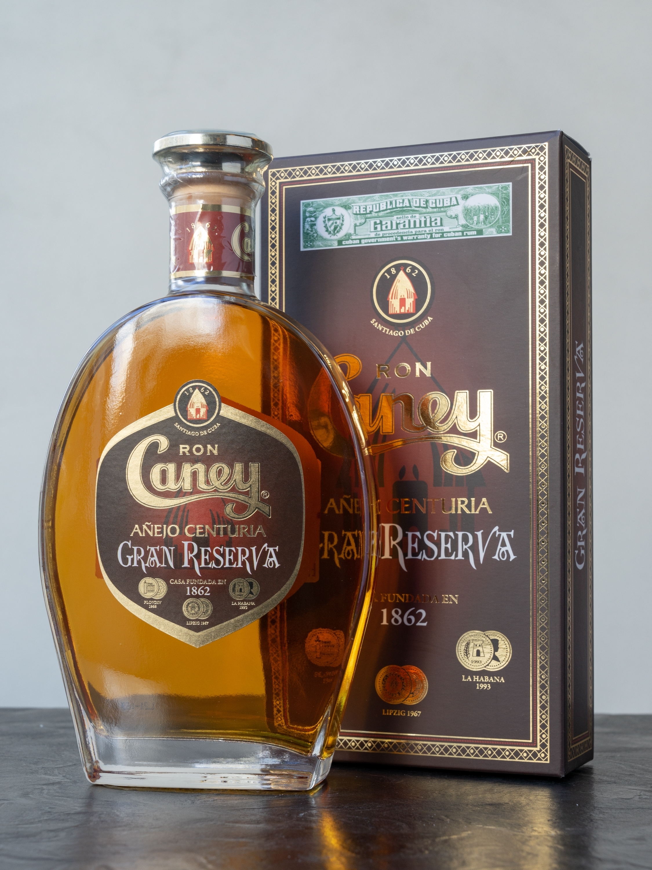 Ром Caney Anejo Centuria Gran Reserva купить в винном ресторане Остерия Амичи - лучшая цена
Ром Caney Anejo Centuria Gran Reserva / Каней Аньехо Сентурия Гран Ресерва 10 лет